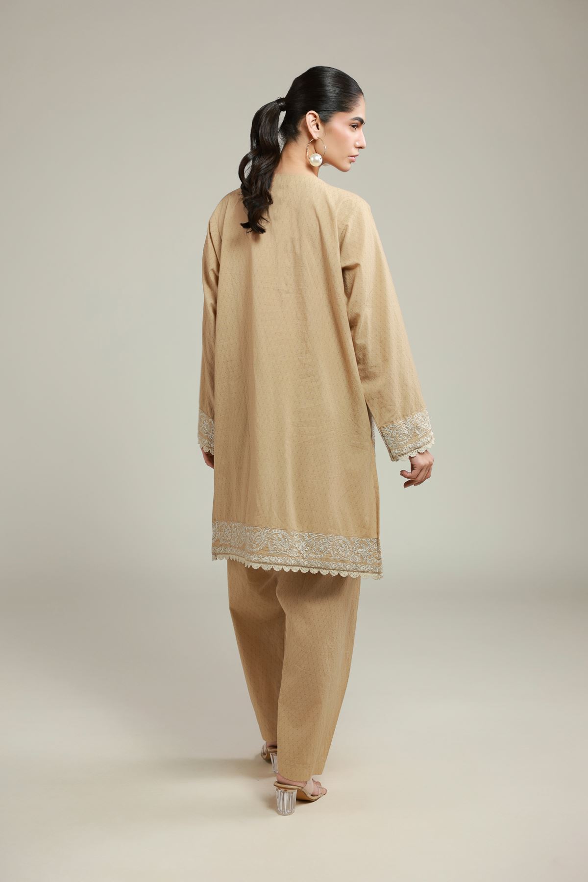 Embroidered Cotton Dobby Tailored Dobby Set - T-A112-26-106EA2-VG