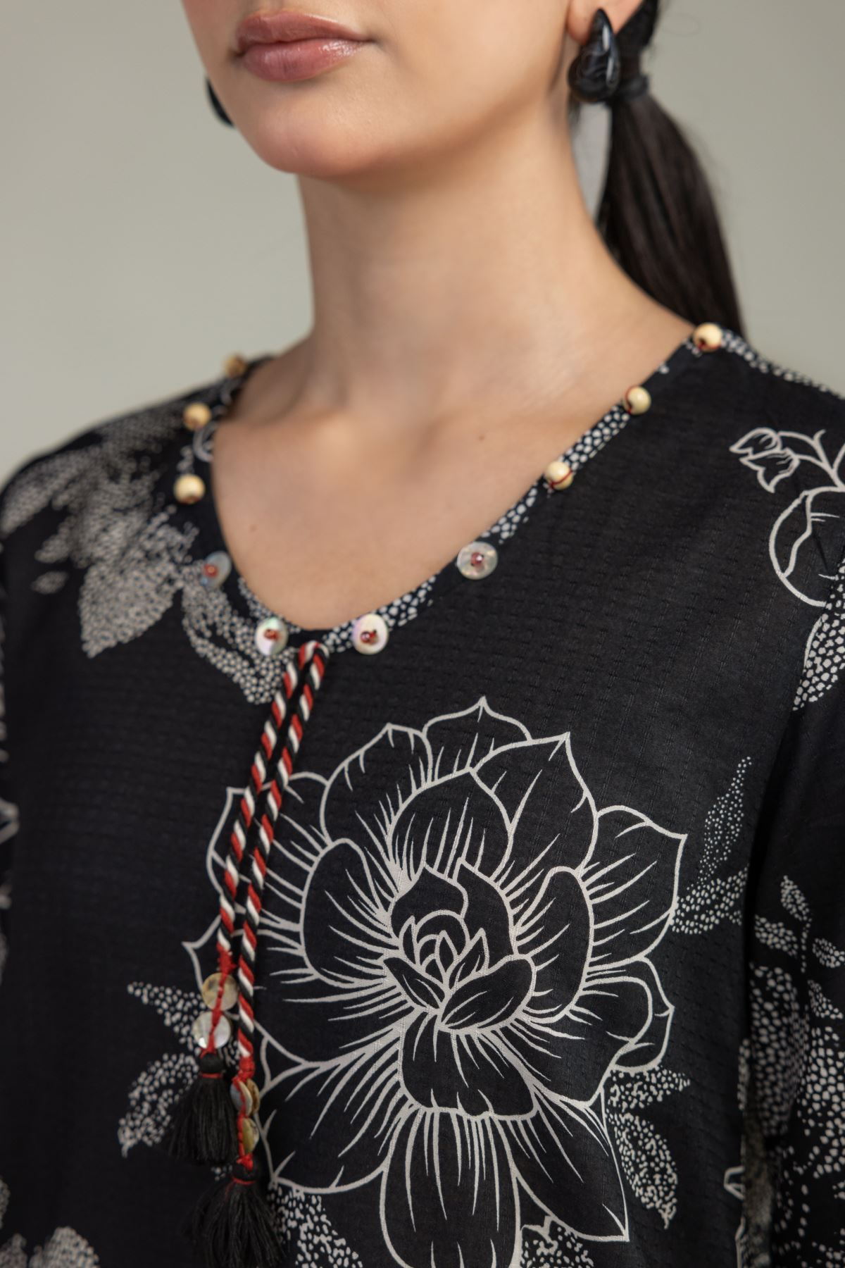 Printed Cotton Dobby Black Floral Kurta - 1-26-212-A-A2-VG