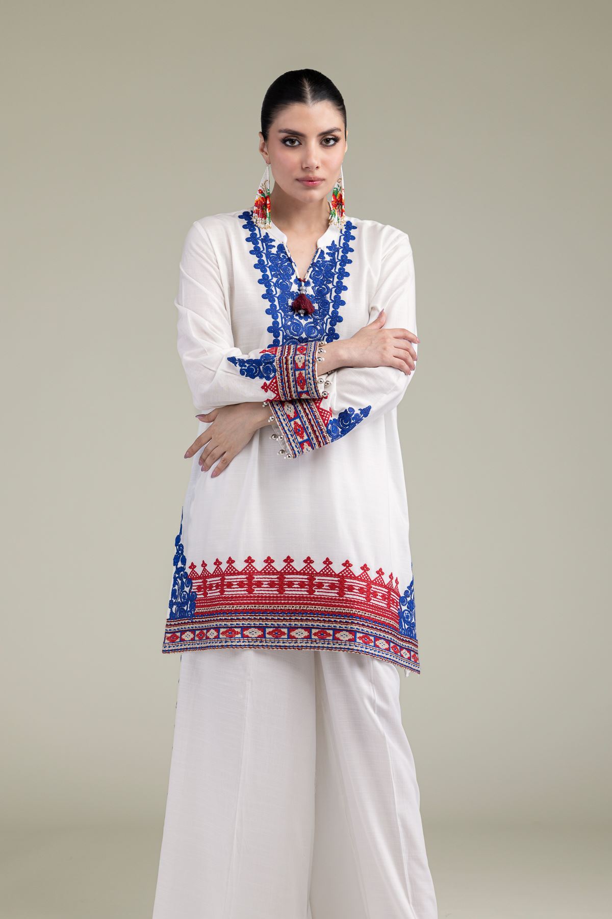Embroidered Raw Silk White V-Neck Kurta - T-A11-26-108FE2-VG