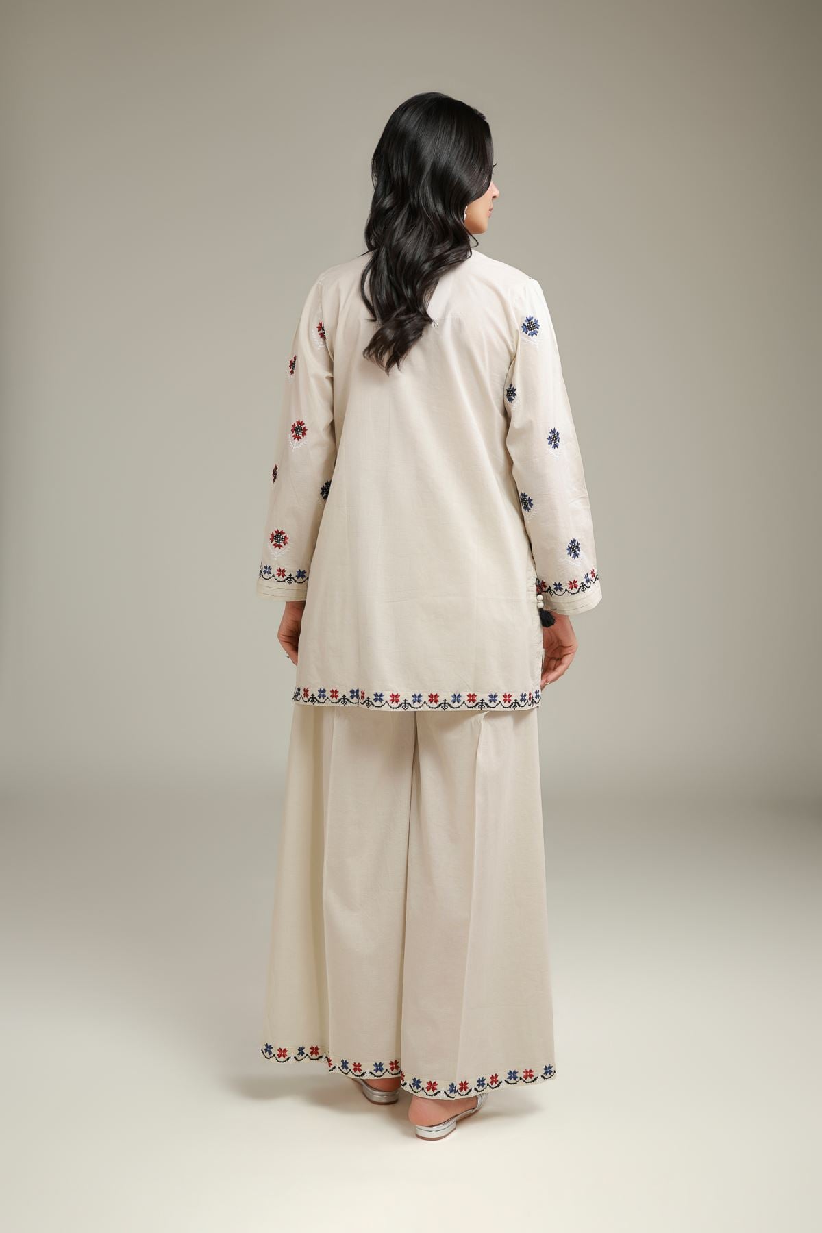 Embroidered Cambric Floral V-Neck Kurta - 1-26-120-A-A-VG
