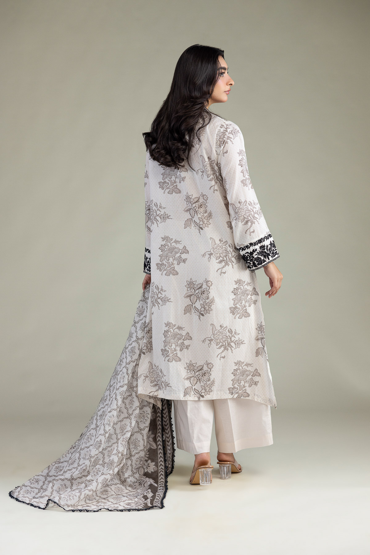 Embroidered Cambric Fabrics 3 Piece - T-A33-26-207FD1-VG