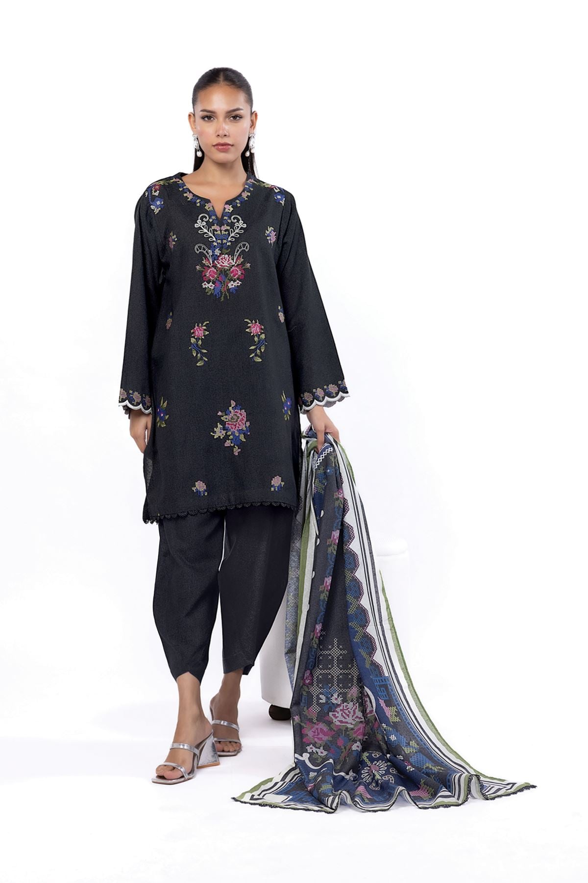 Embroidered Karandi Tailored 3 Piece - KN23AST-VG