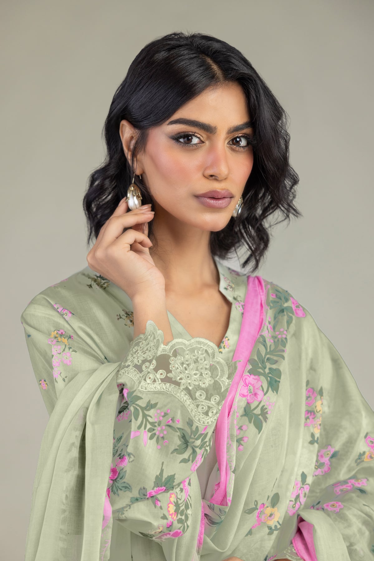 Embroidered Lawn Lawn Tailored Set - 1-26-102-A-F-VG