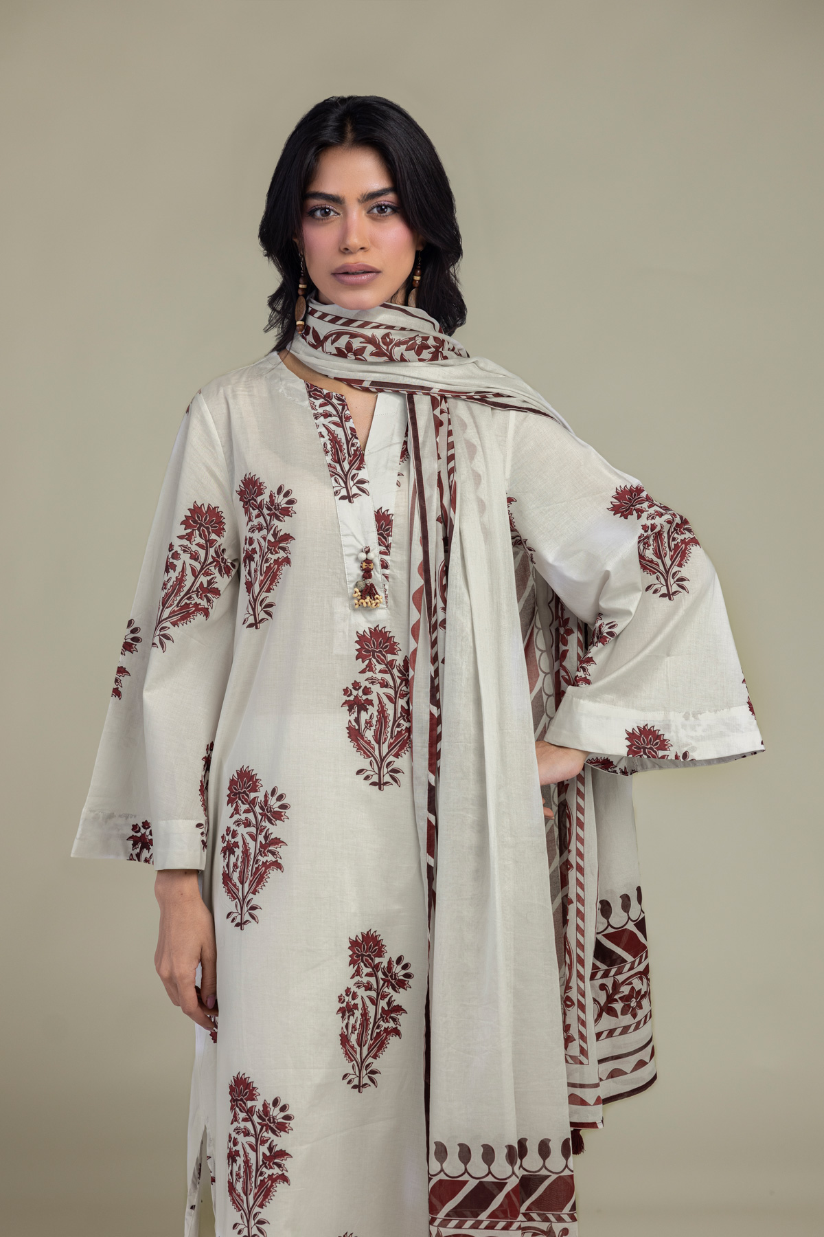 Printed Lawn Floral Cambric Dupatta - 1-26-309-B-D1-VG