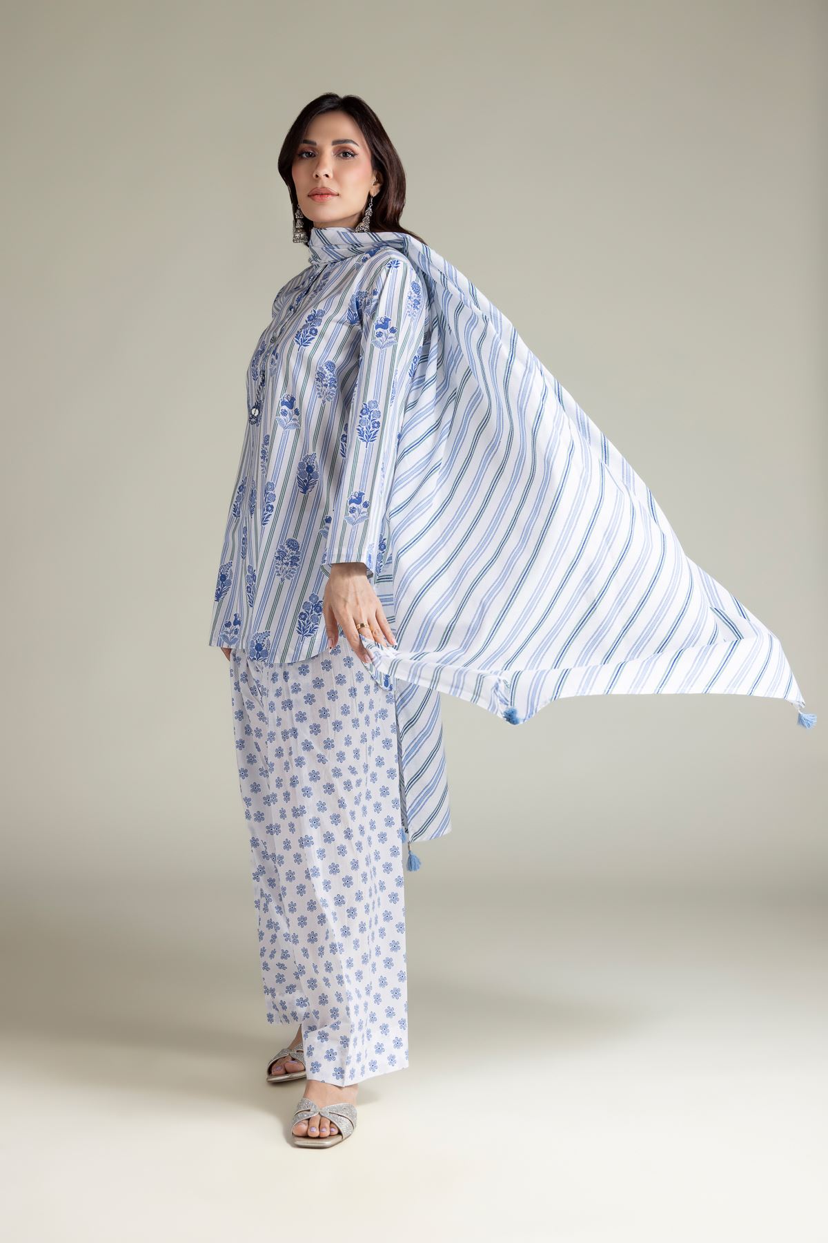 Embroidered Cambric Floral Summer Shalwar - 26-01-3E2-09TA-VG