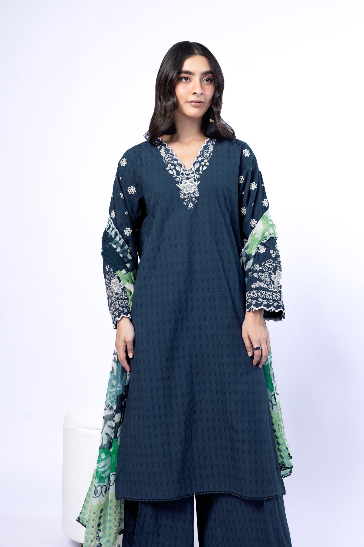 Embroidered Cotton Dobby Tailored 3 Piece - T-A22-26-105FI1-VG