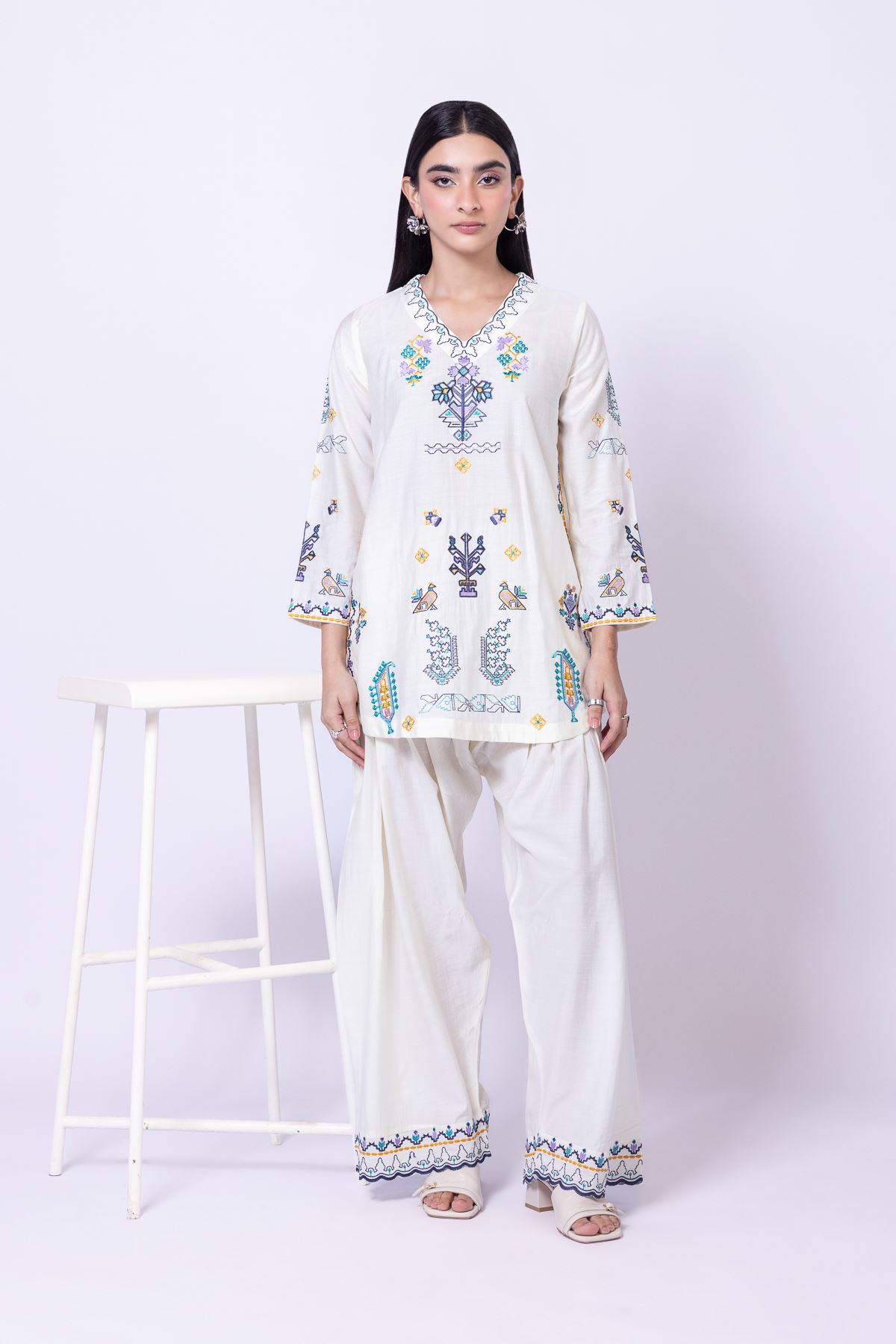 Embroidered Raw Silk Kurta - 1001904070