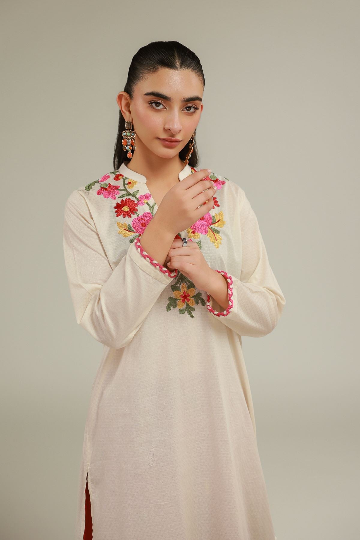 Embroidered Cotton Dobby White Cotton Kurta - 12-26-114-E-G-VG