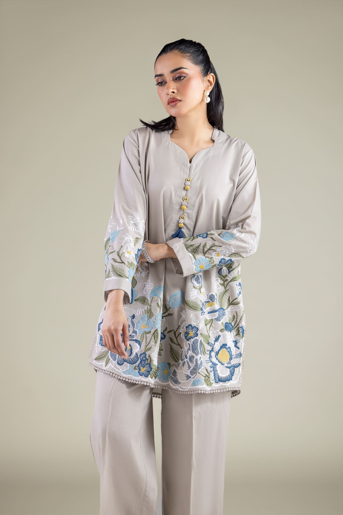 Embroidered Cambric Floral Cambric Kurta - 25-00-X2-08TB-VG