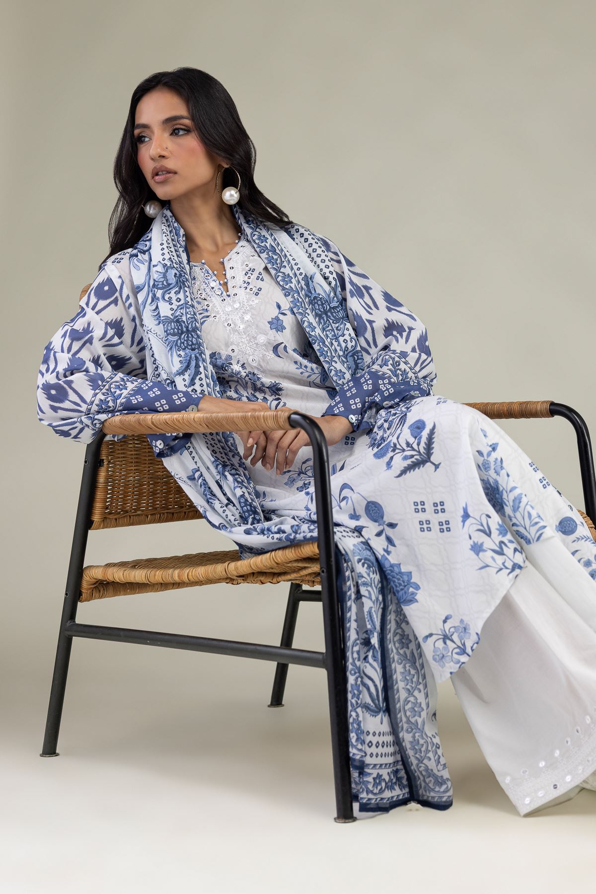 Embroidered Lawn Fabrics 3 Piece - A22-26-214FH1-VG