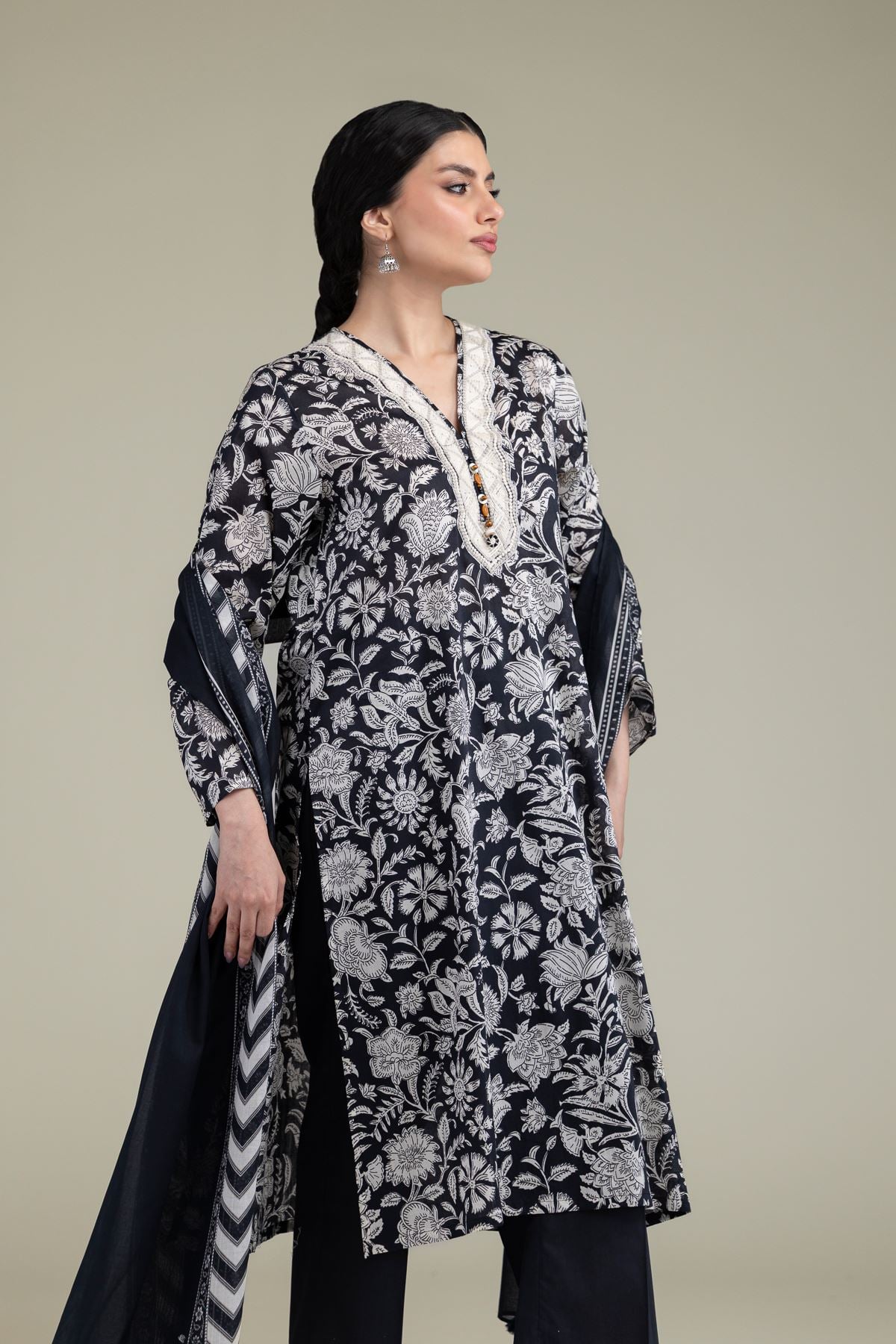 Embroidered Cambric Black Tailored 3-Piece - 1-26-250-B-H1-VG