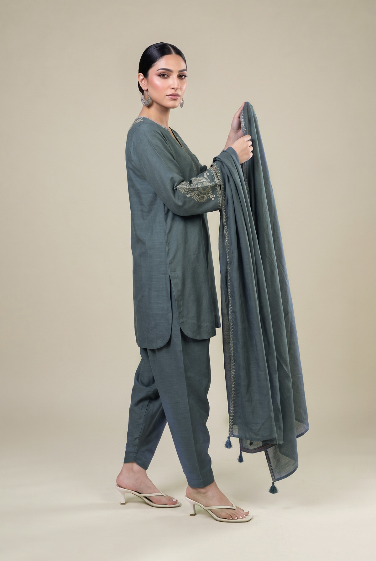 Embroidered Light Khaddar Blue Solid Dupatta - 1-26-325-A-B1-VG