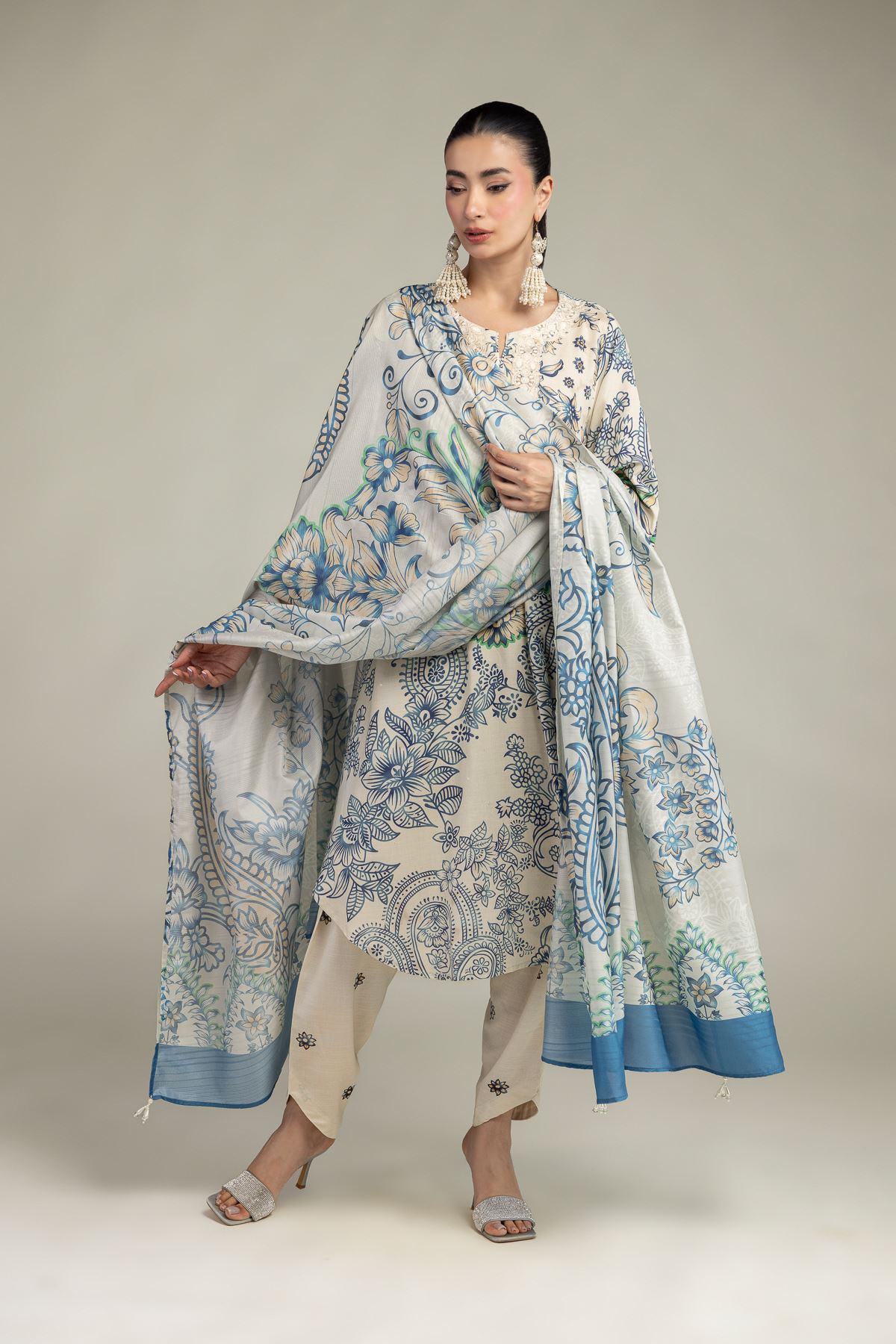 Embroidered Polyester Silk Floral Silk Dupatta - 2-26-212-A-H1-VG