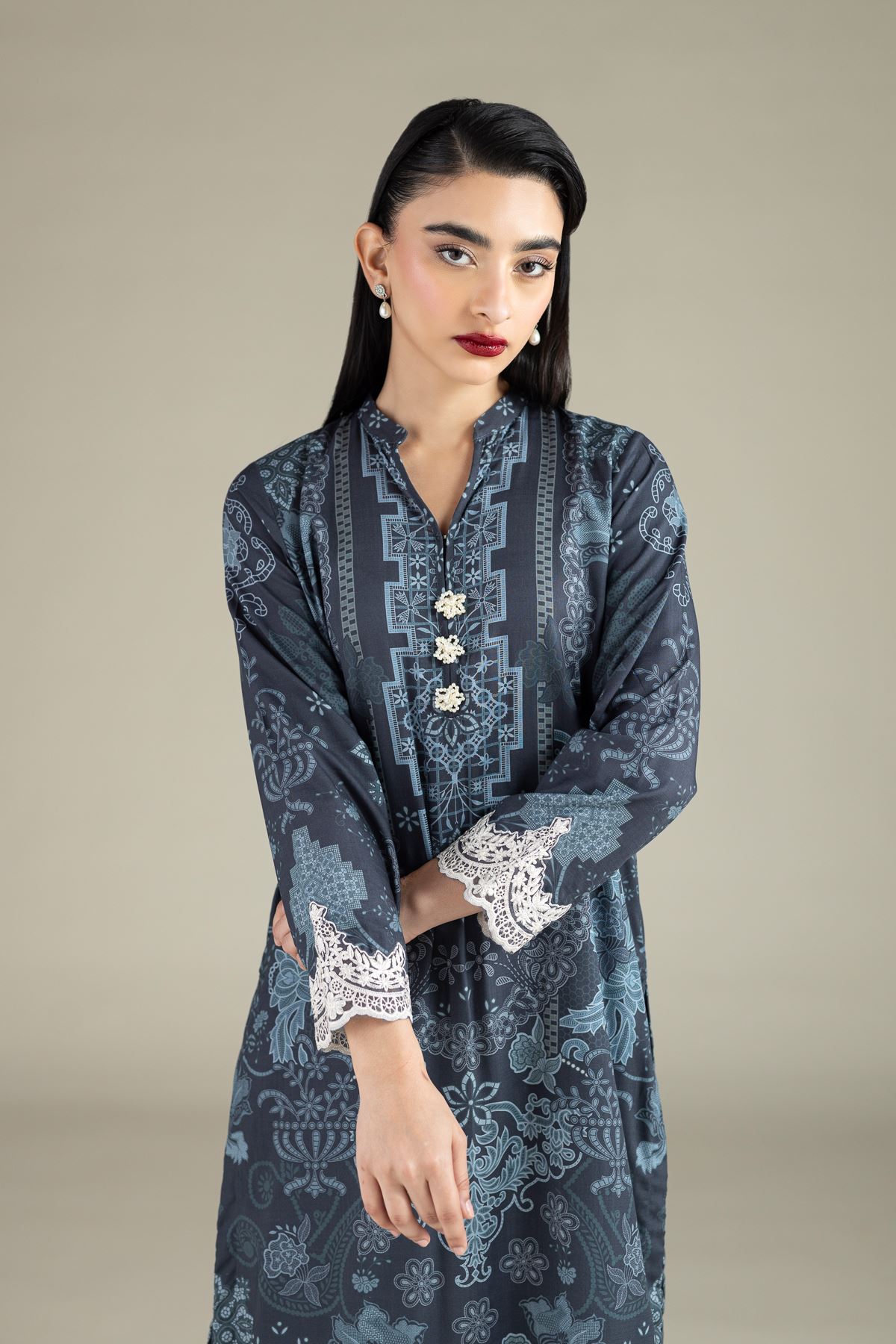 Embroidered Raw Silk Kurta - 25-08-8E7-08BA-VG