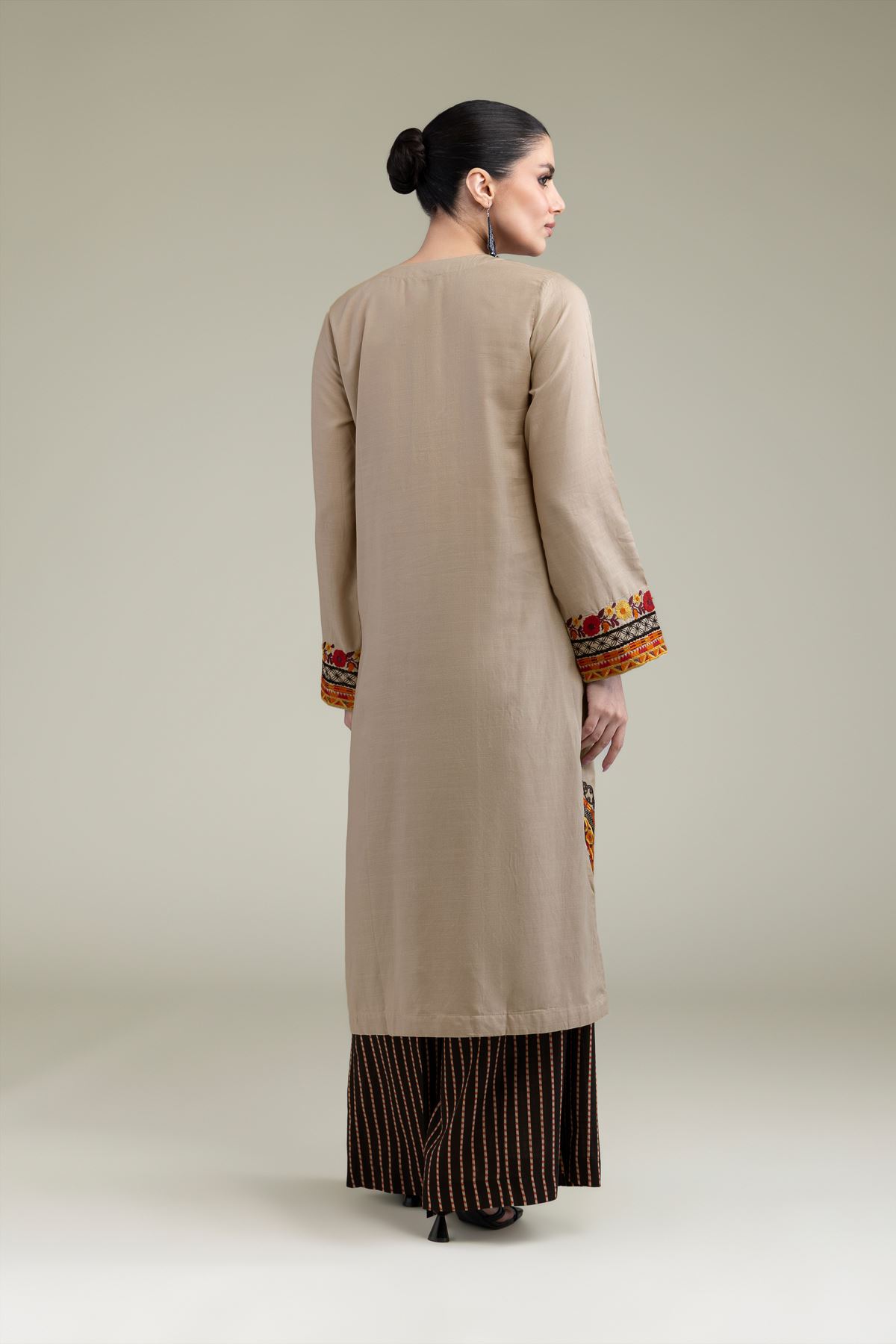 Embroidered Raw Silk Floral Silk Kurta - T-A33-26-206FG2-VG