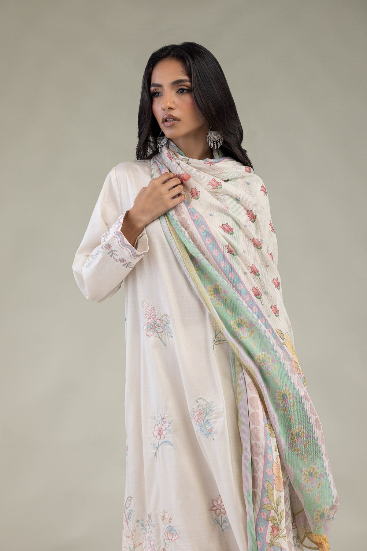 Khaadi's 167 New Tailored Suits — All 167 in Stock. Sapphire's Drop Is at 36%