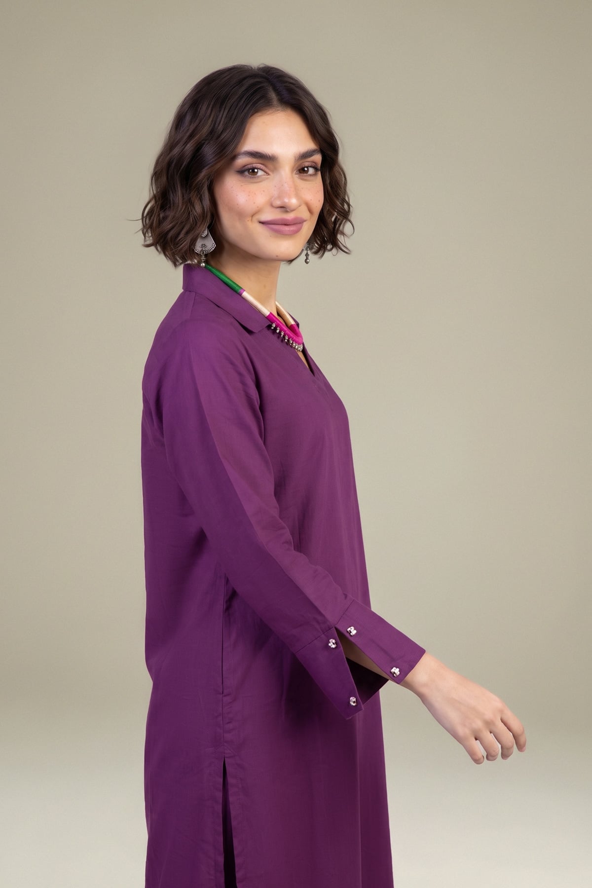 Dyed Poplin Poplin V-Neck Kurta - 1-26-408-A-A1-VG