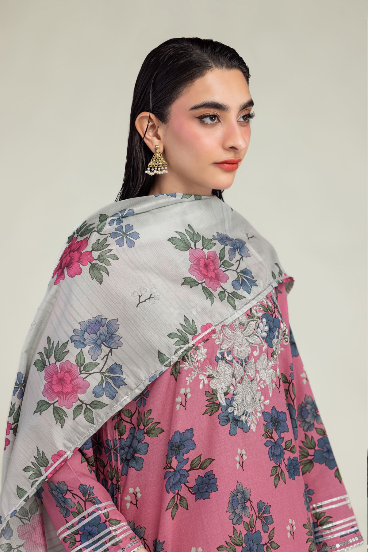 Embroidered Mesuri Floral Mesuri Dupatta - 2-26-201-A-E-VG