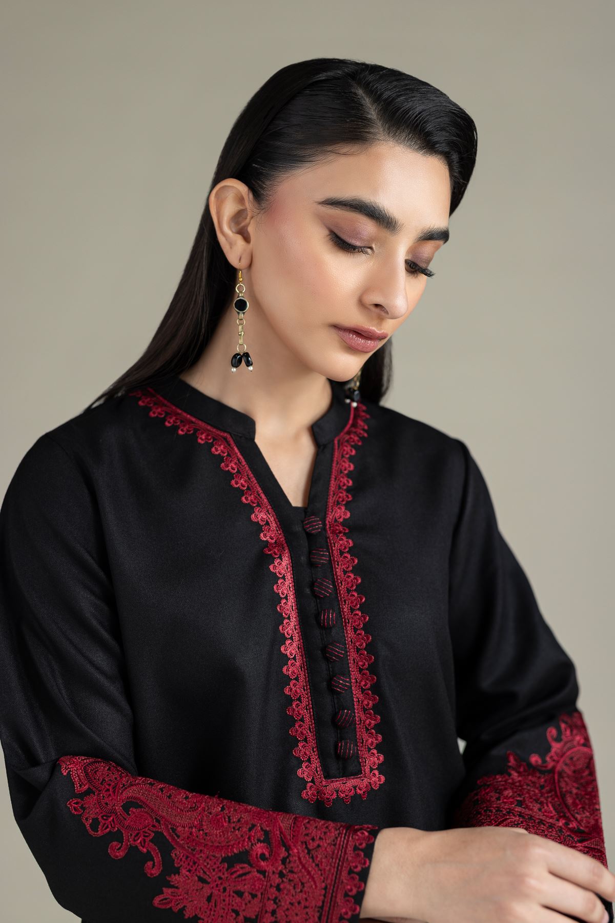 Embroidered Heavy Blended Viscose Kurta - 25-08-12E8-04TA-VG