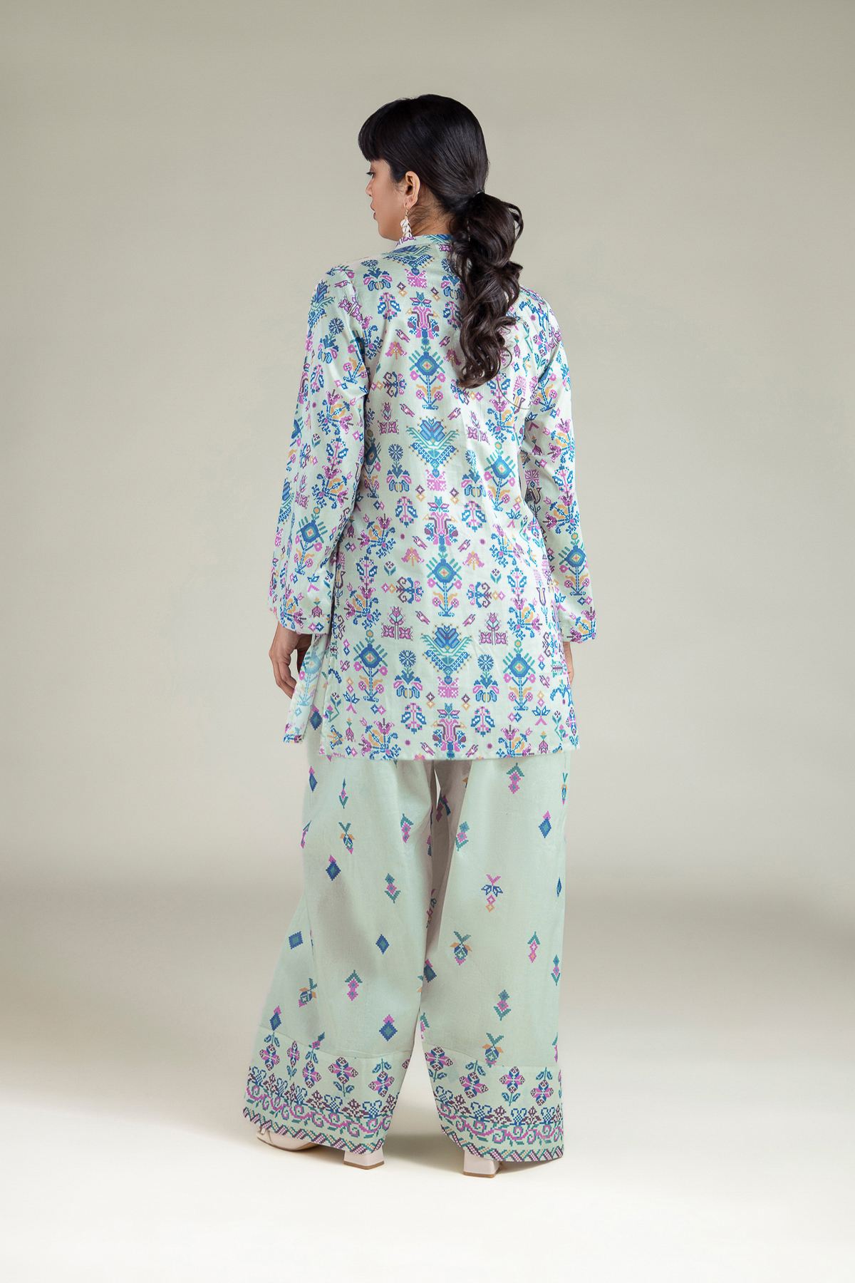 Printed Cambric Cambric Tailored 2-Piece - T-A11-26-111FD1-VG