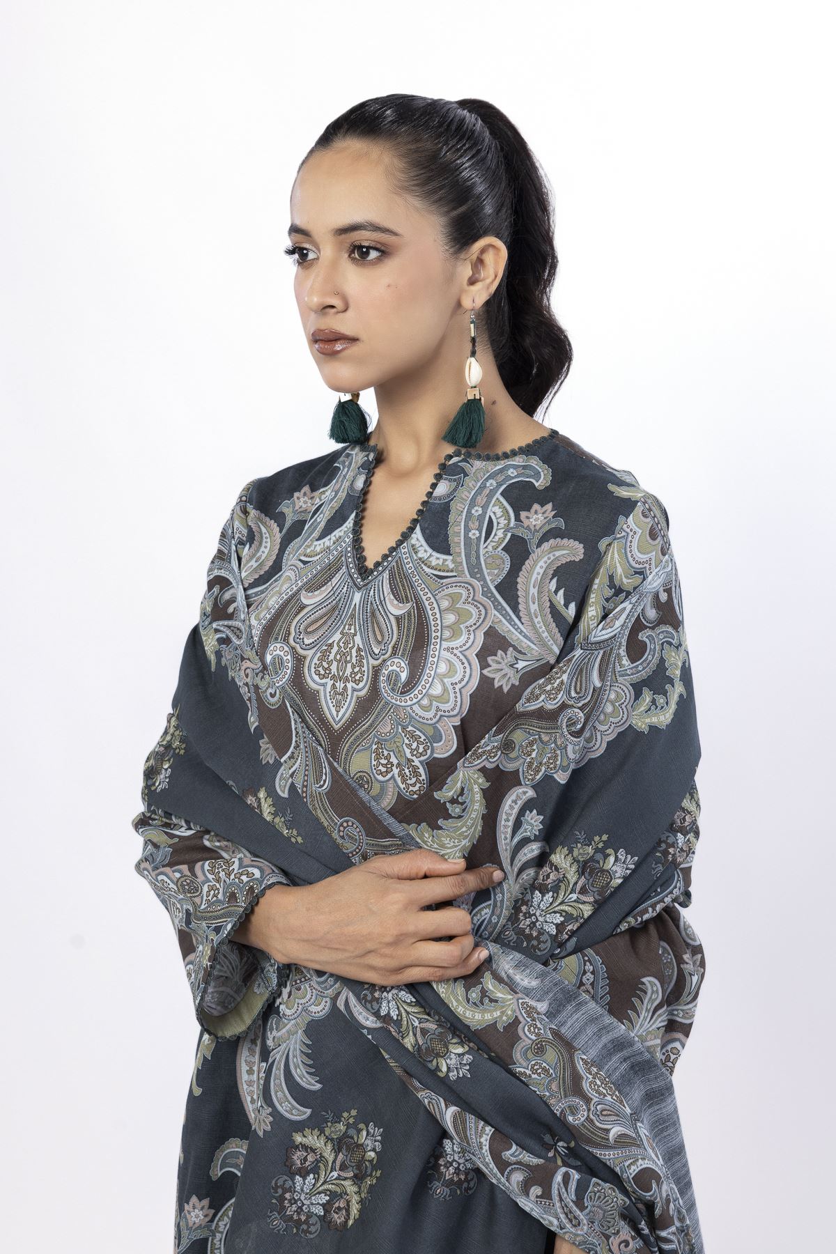Embroidered Light Khaddar Fabrics 3 Piece - MT23A-VG