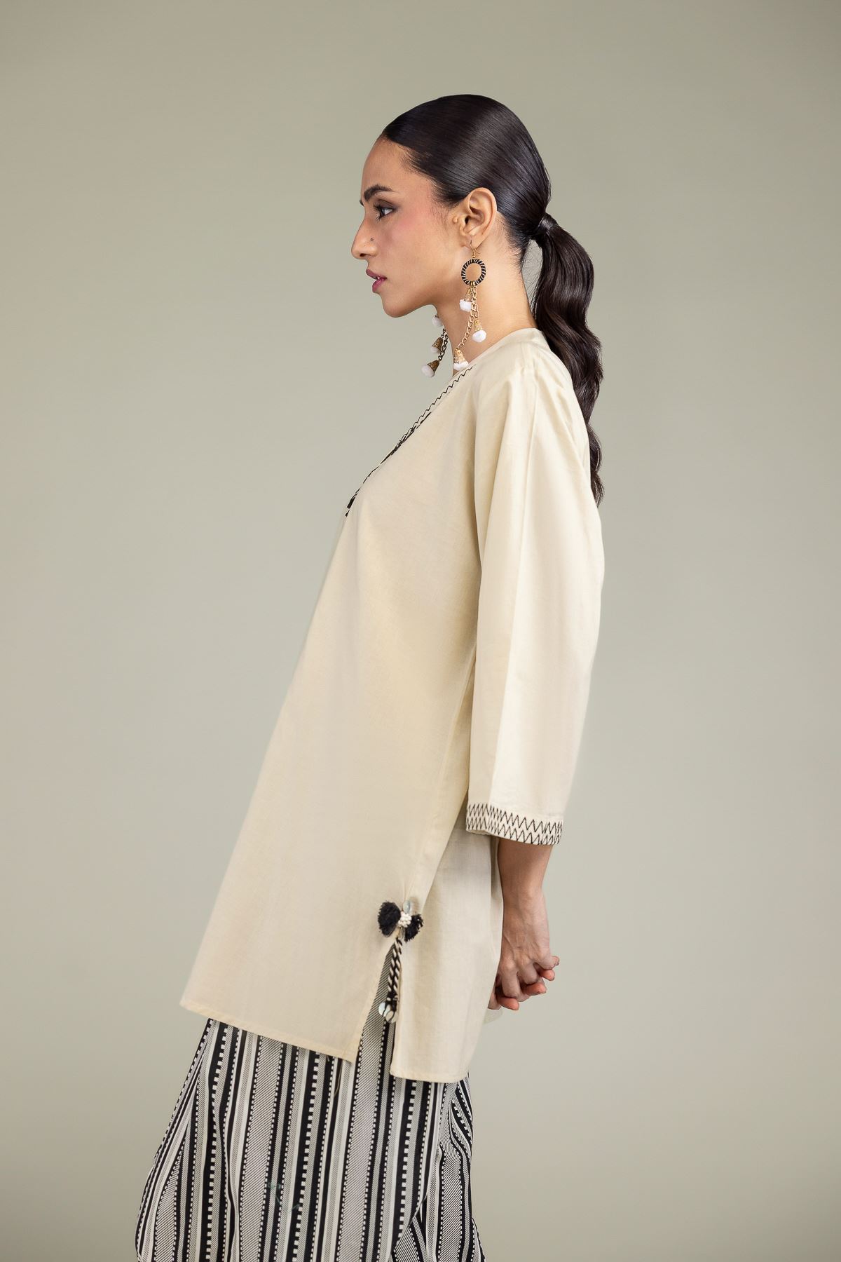 Embroidered Cambric Floral Cambric Kurta - T-A11-26-113FA1-VG