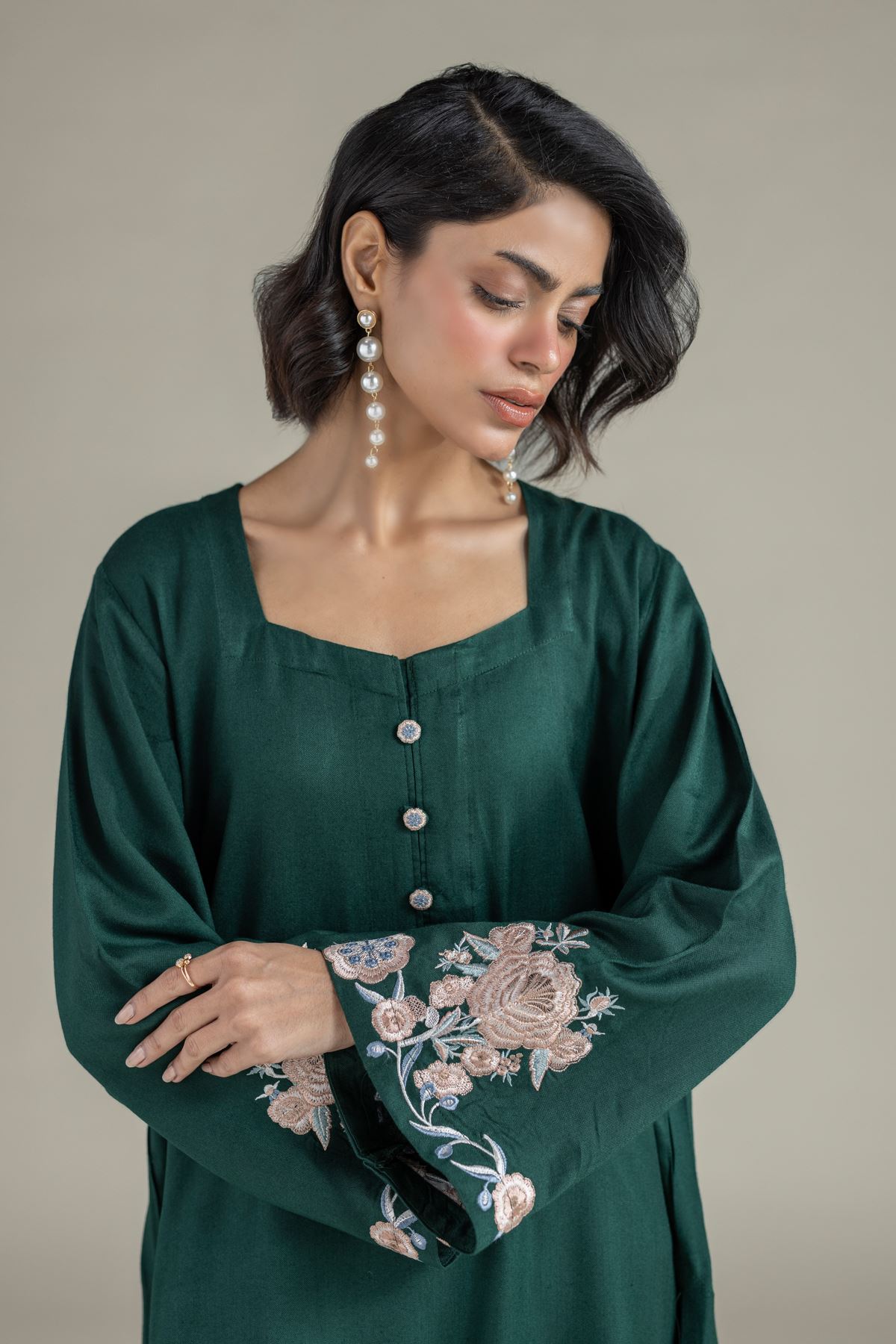 Embroidered Heavy Blended Viscose Floral Longline Kurta - 25-10-11E8-11TB-VG