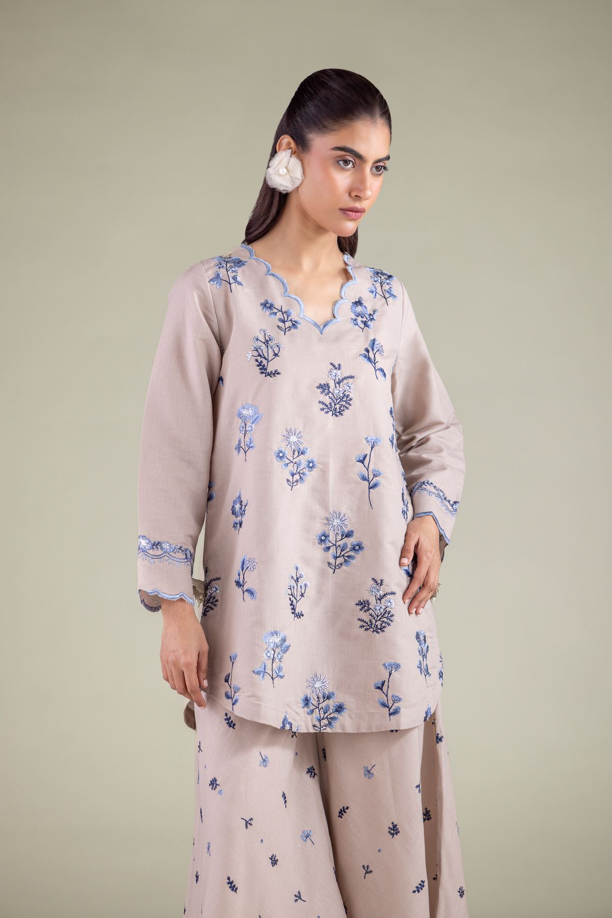Embroidered Mesuri Floral Scalloped Kurta - 2-26-104-A-B-VG