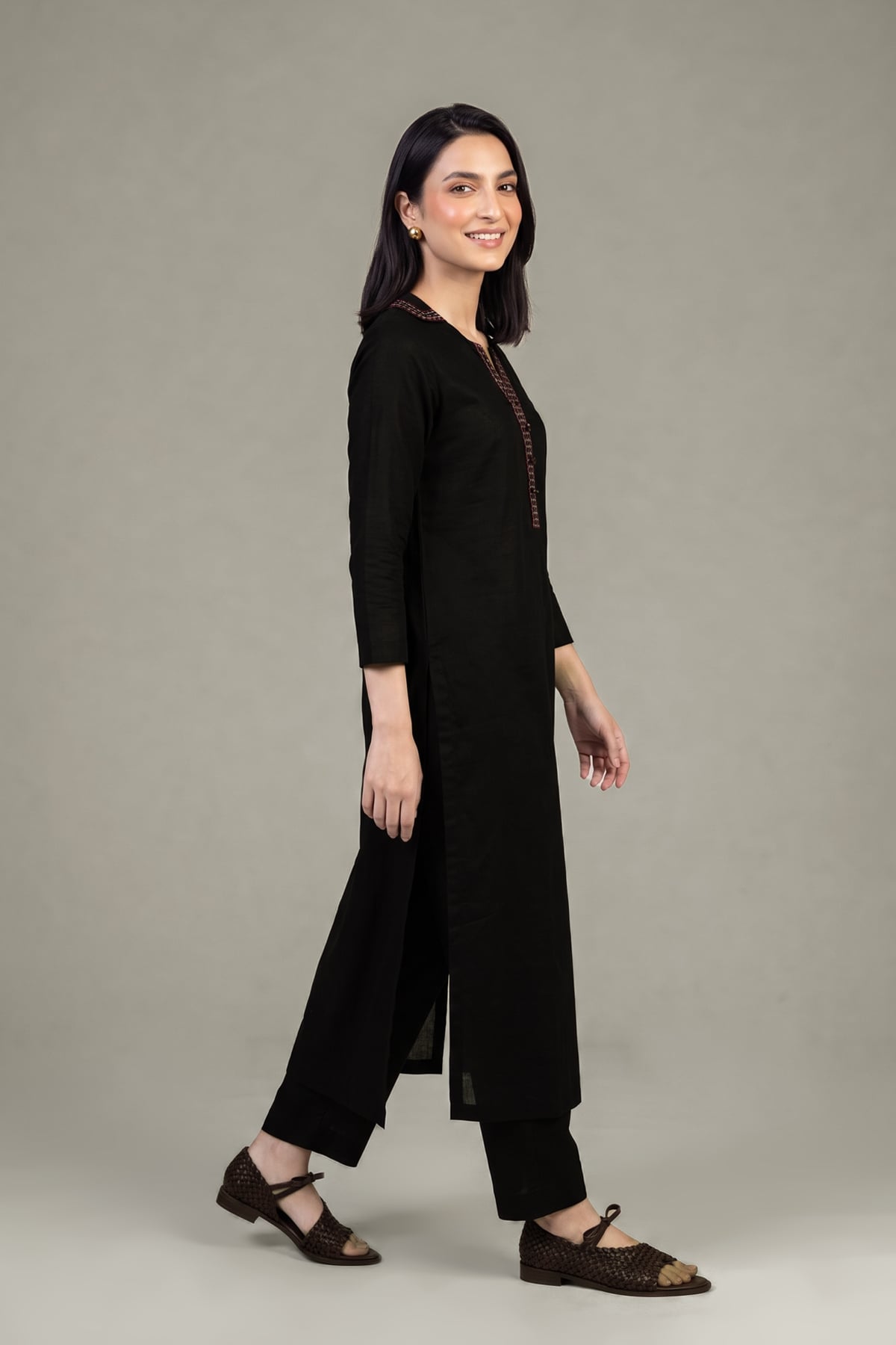 Embroidered Light Khaddar Tailored 2 Piece - 2-26-202-A-D-VG