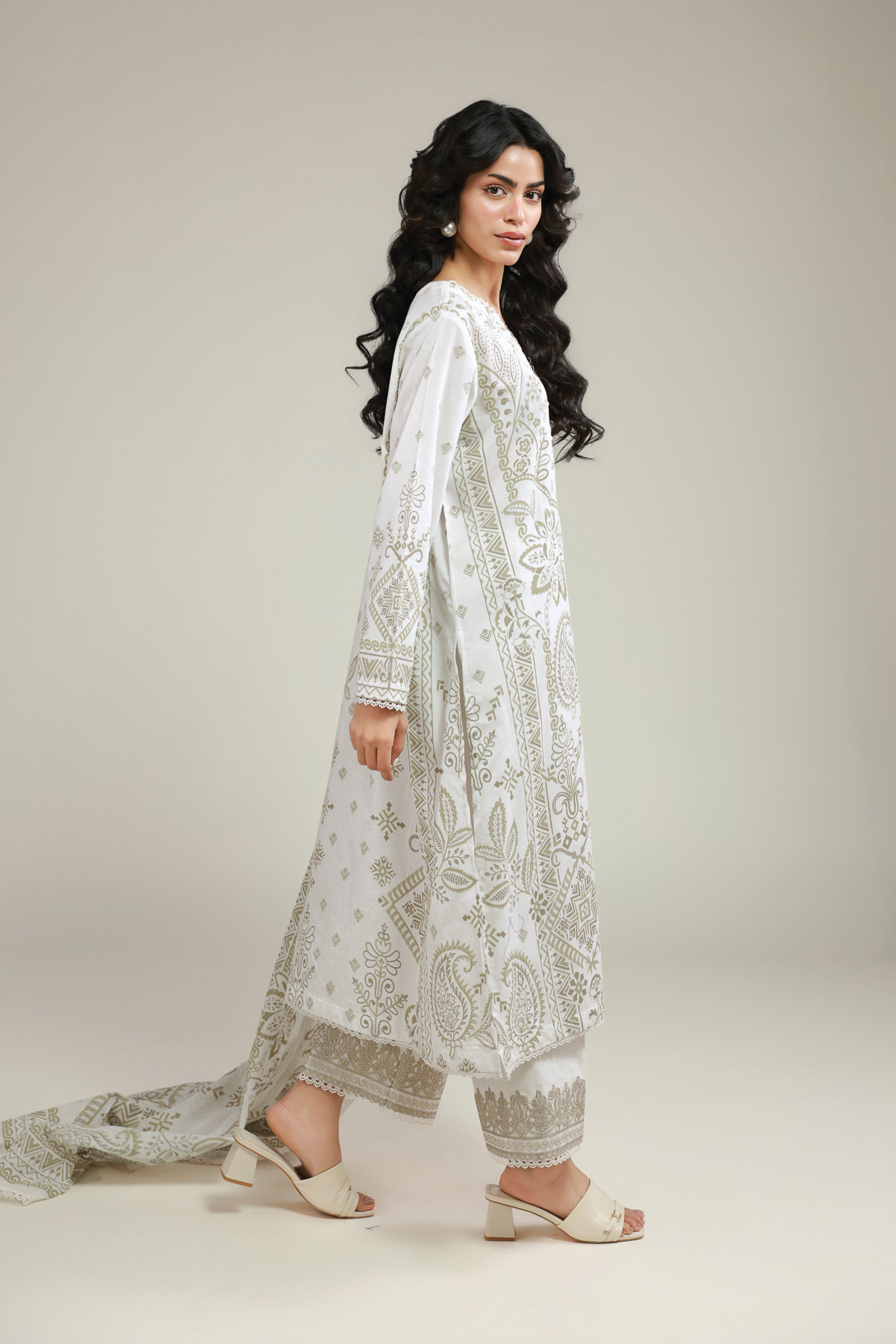 Embroidered Lawn Tailored Lawn 3-Piece - 12-26-115-E-G-VG