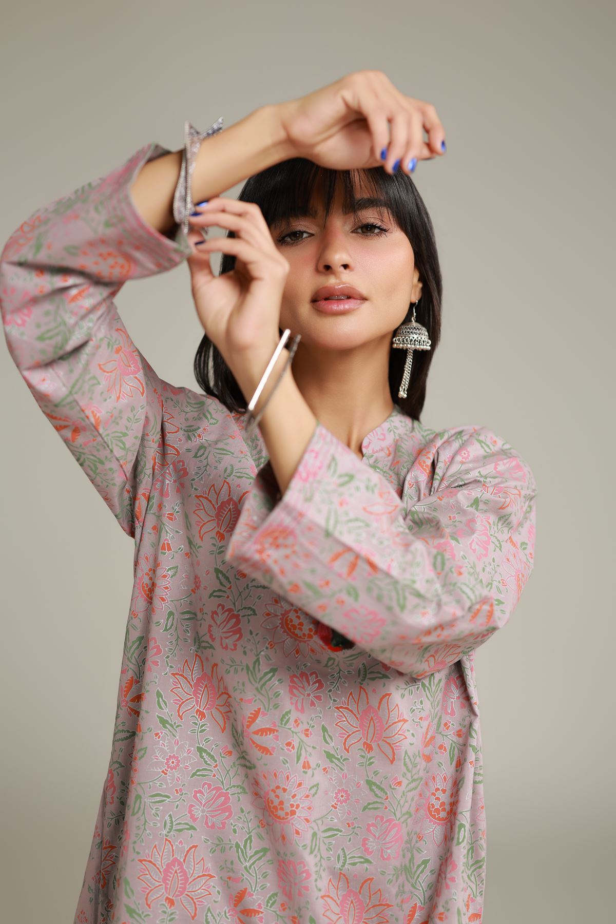 Printed Cambric Floral Tassel Kurta - 26-02-1E13-09TA-VG