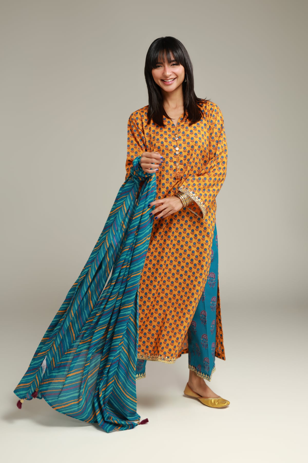 Embroidered Cambric Floral Cambric Kurta - 12-26-115-E-G-VG