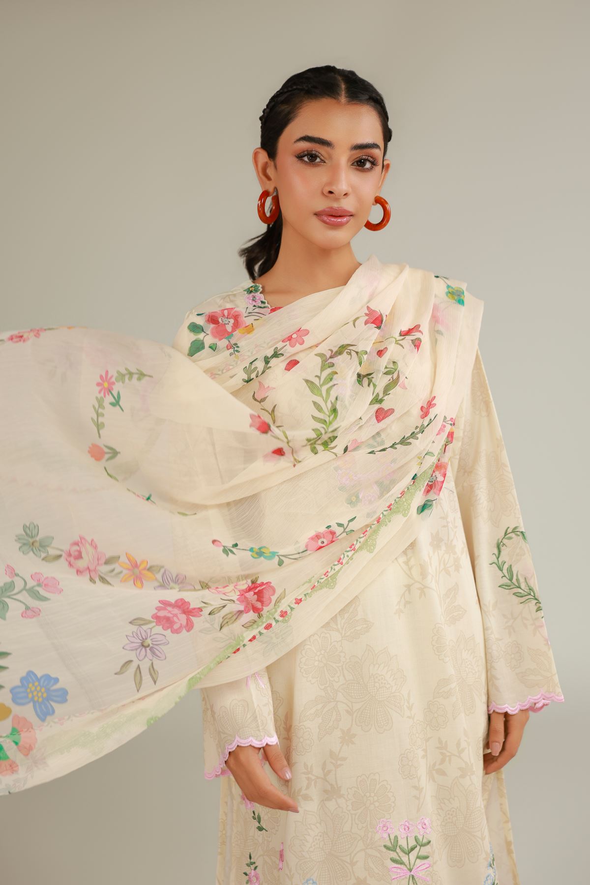 Embroidered Cambric Floral Tailored 3-piece - T-A22-26-110FI2-VG