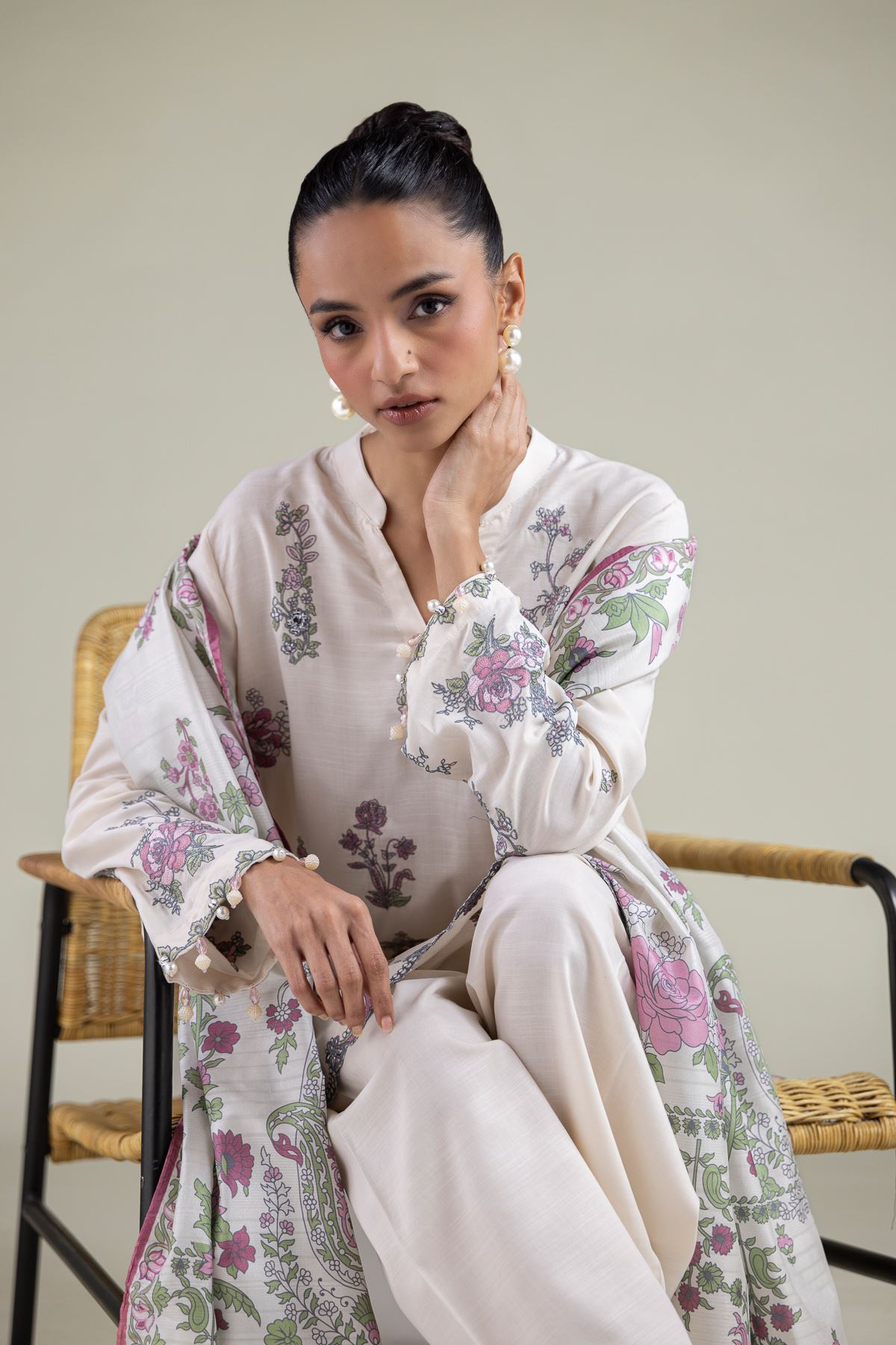 Embroidered Polyester Silk Floral All-Season Dupatta - 2-26-112-A-D-VG