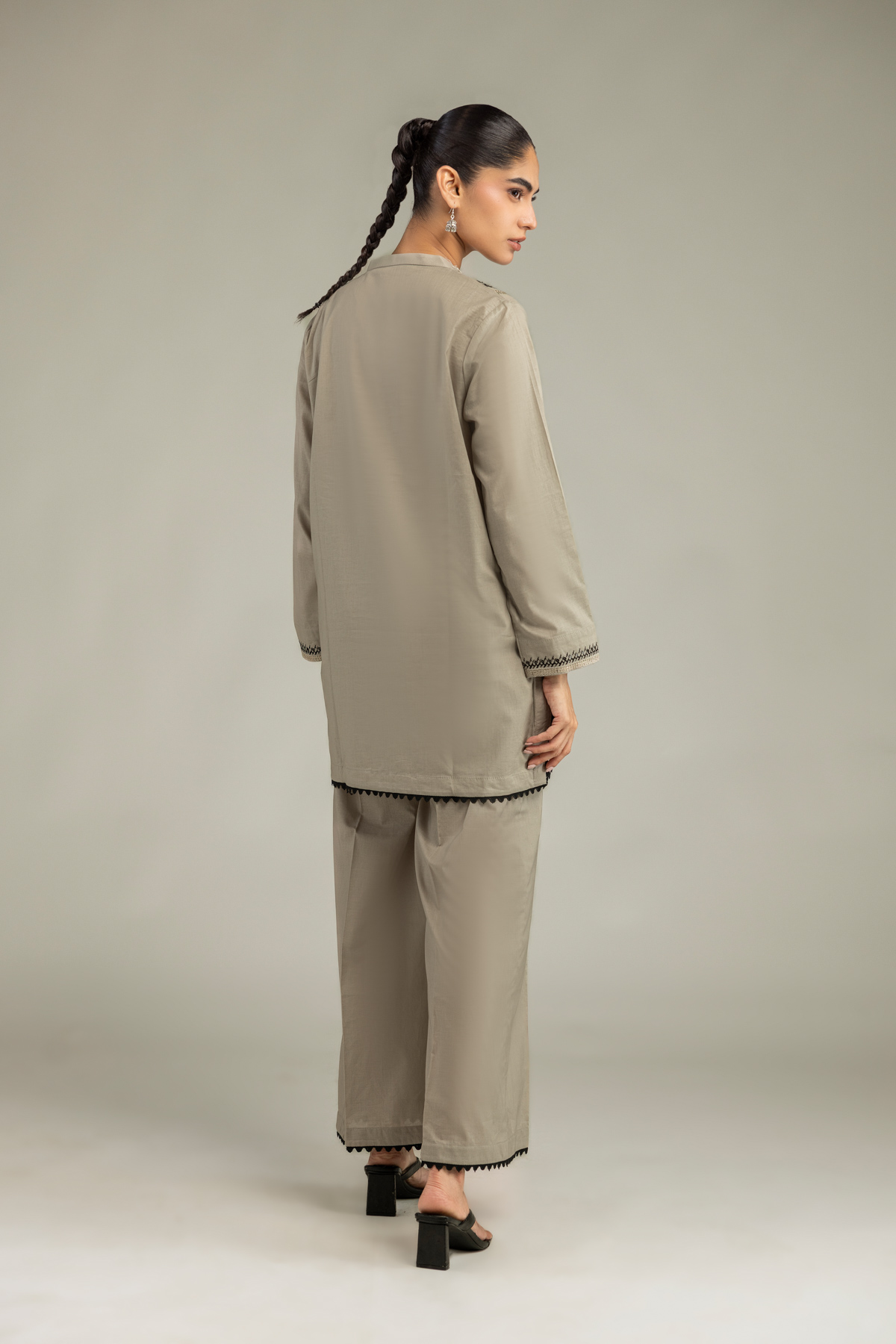 Embroidered Cambric Cambric V-Neck Kurta - 1-26-102-A-F-VG