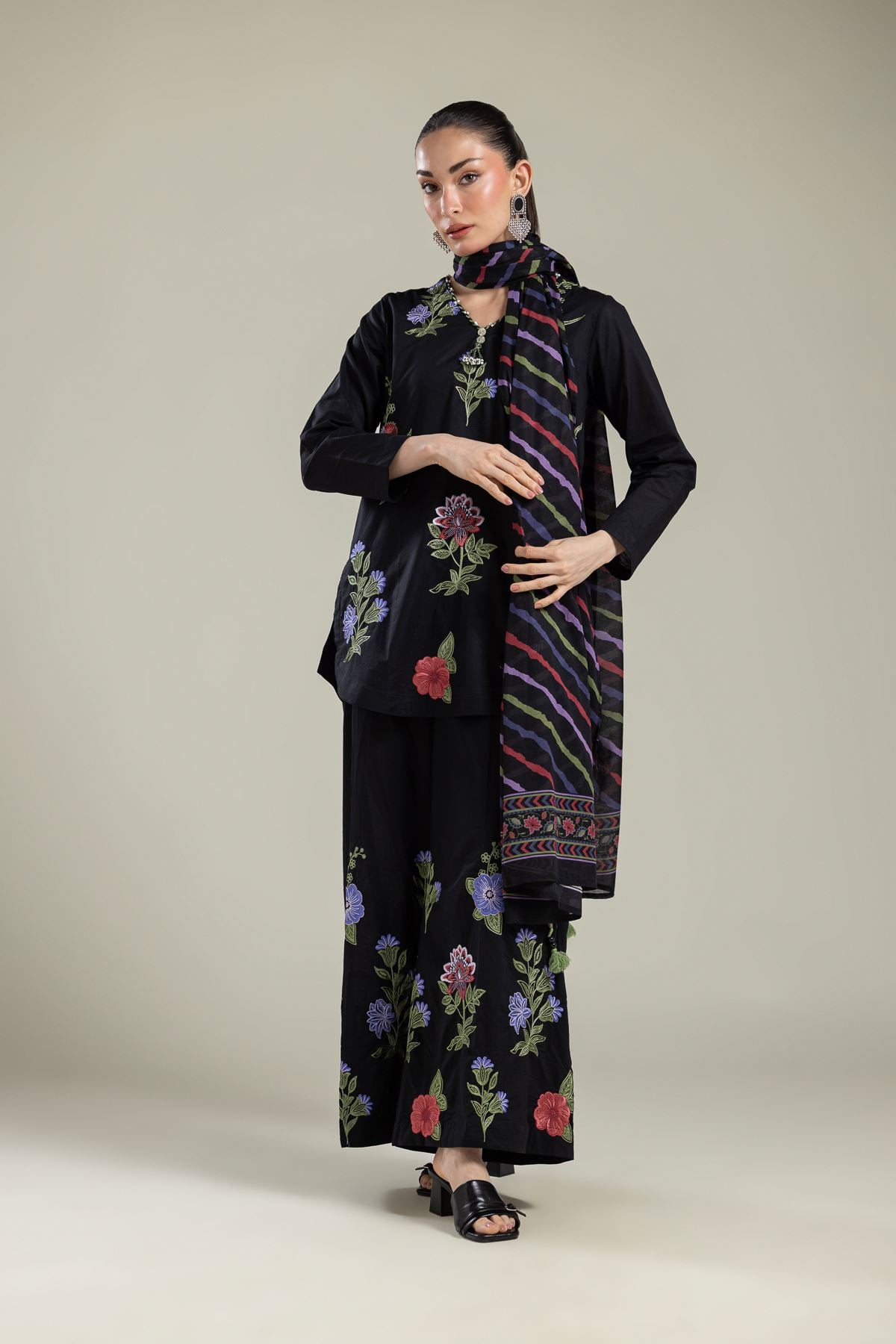 Embroidered Cambric Black Cambric Pants - 25-09-10E4-05TA-VG