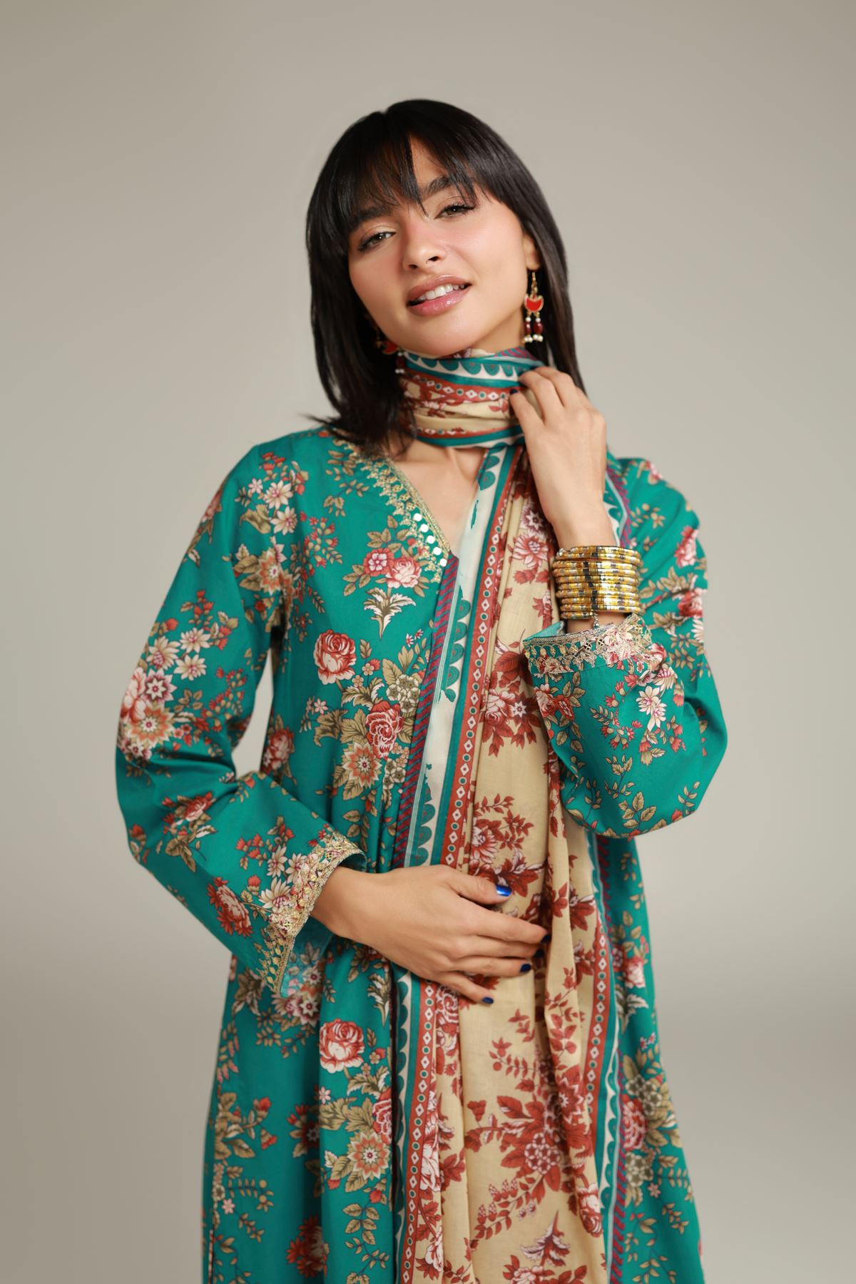 Embroidered Lawn Floral Lawn Dupatta - 26-02-1E13-10TA-VG