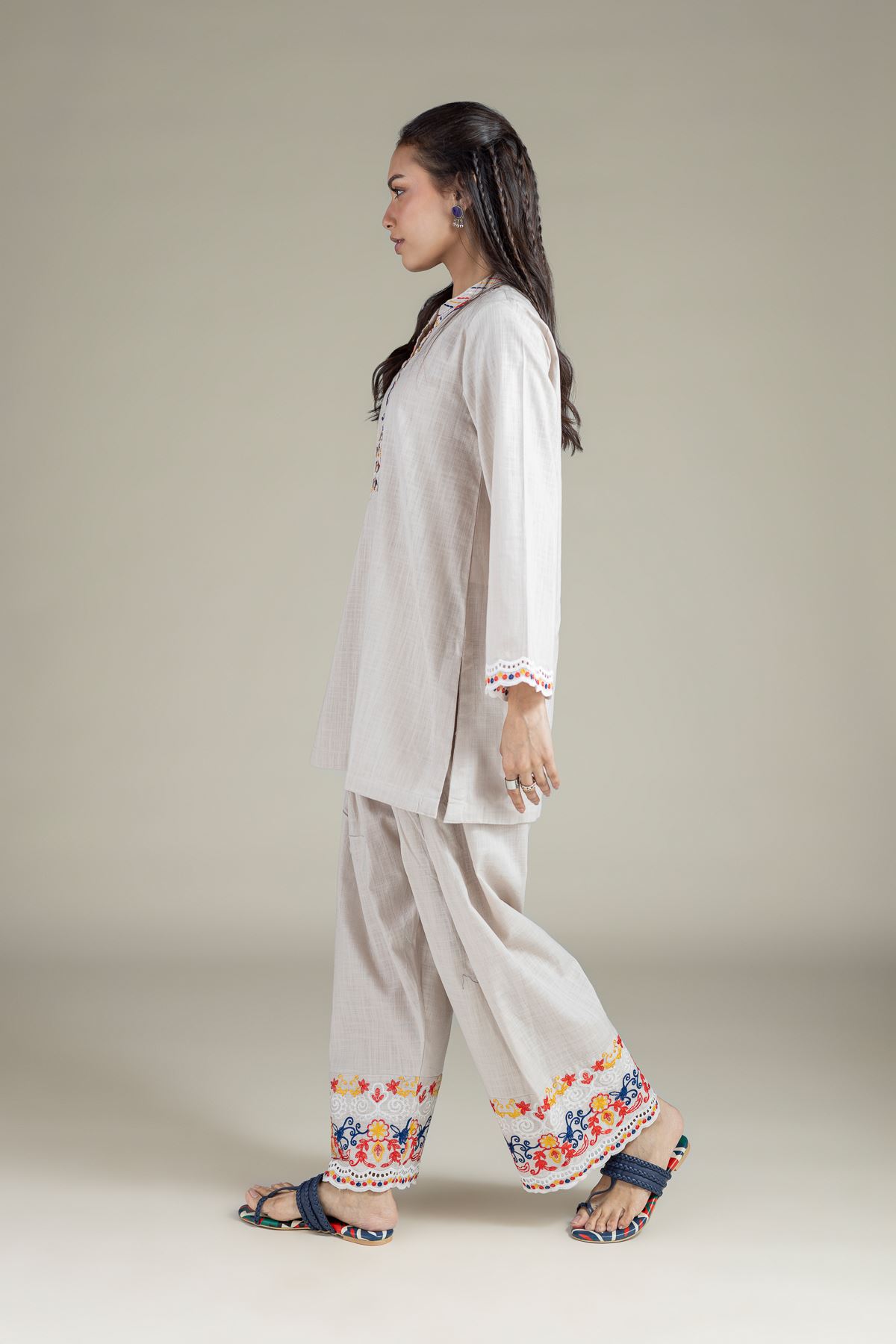 Embroidered Heavy Textured Cotton Kurta - 25-10-11E9-07TB-VG