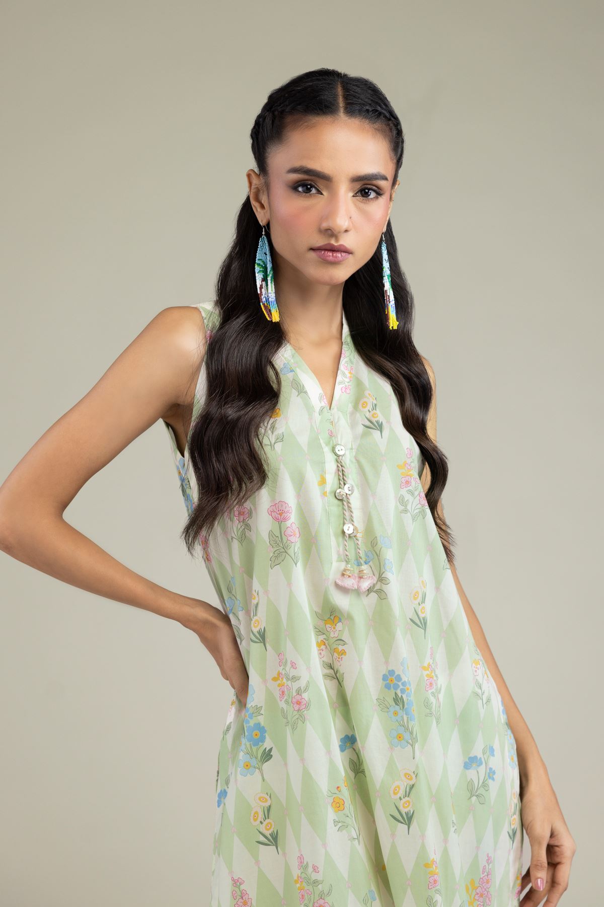 Printed Cambric Sleeveless Floral Kurta - 25-08-12E8-07TB-VG