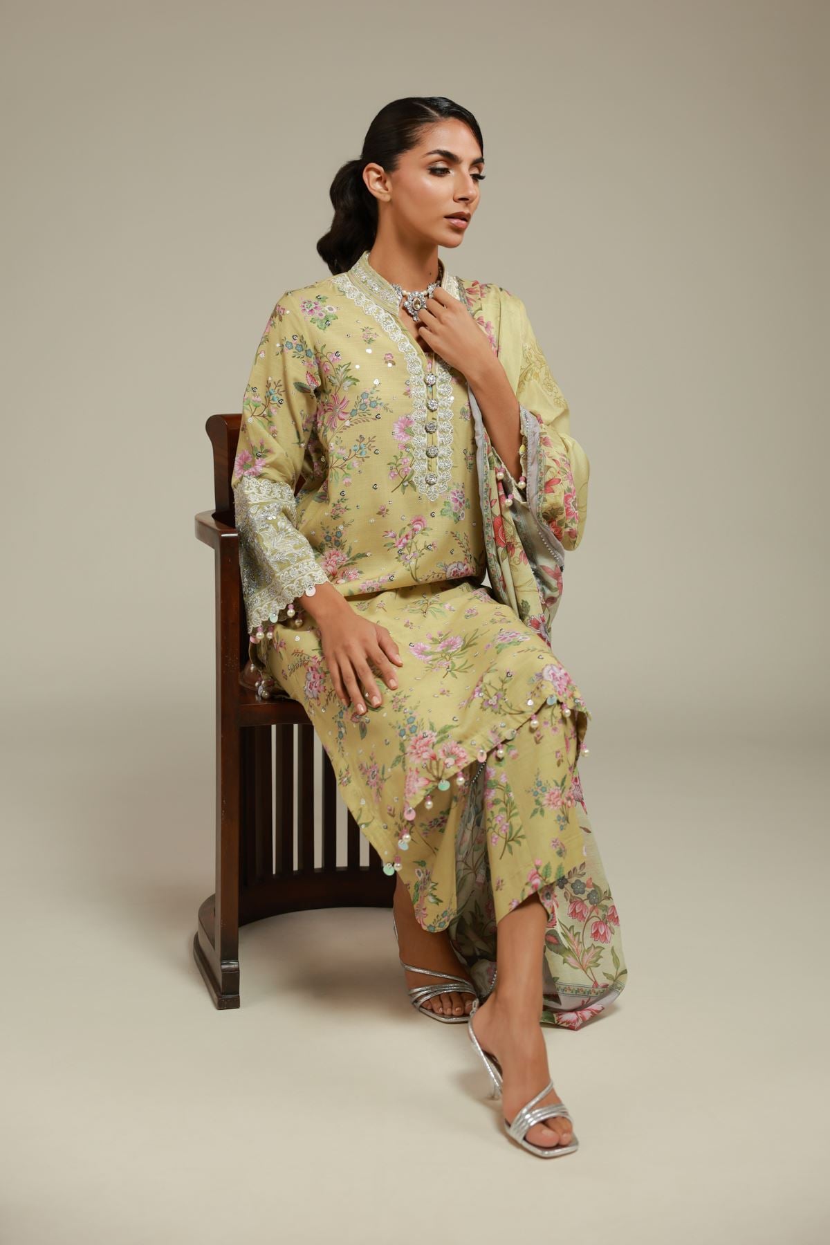 Embroidered Raw Silk Kurta - 25-09-10E2-07TB-VG