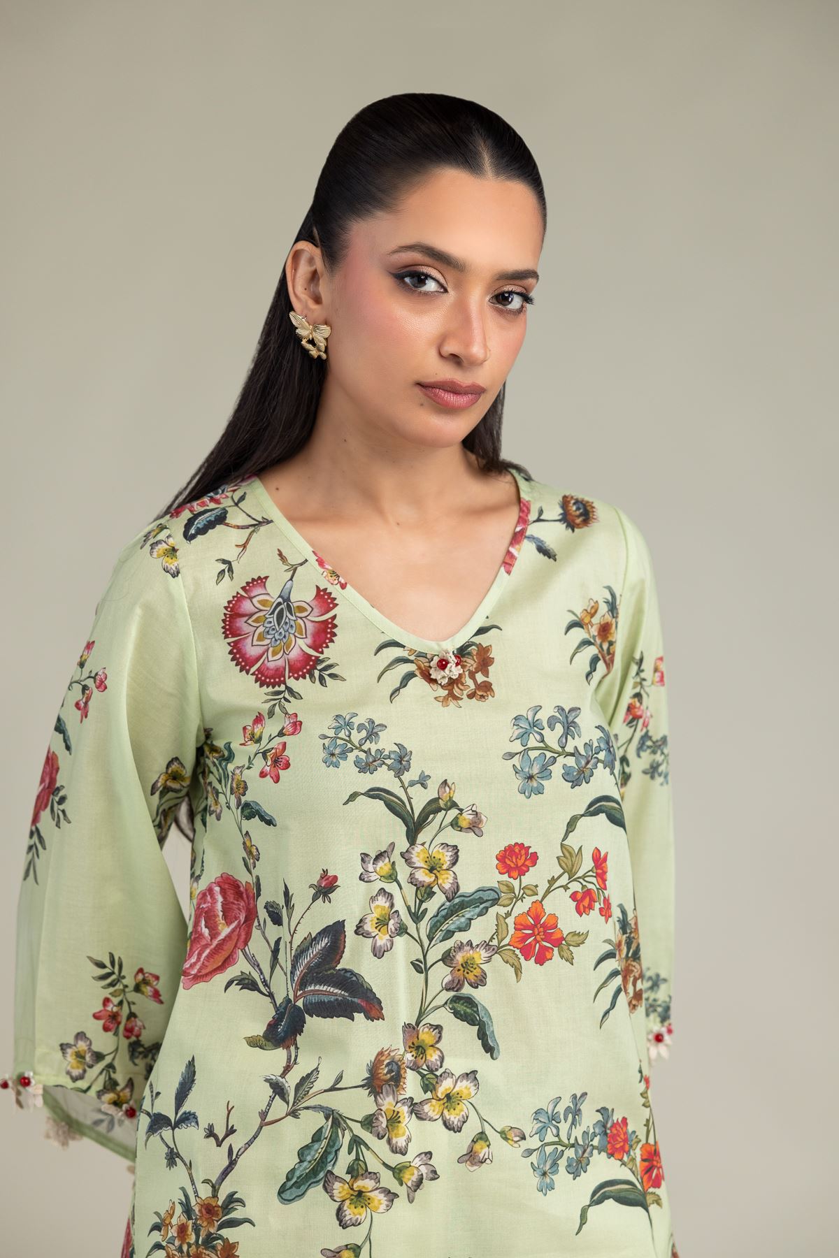 Embroidered Cambric Floral V-Neck Kurta - 1-26-102-A-F-VG