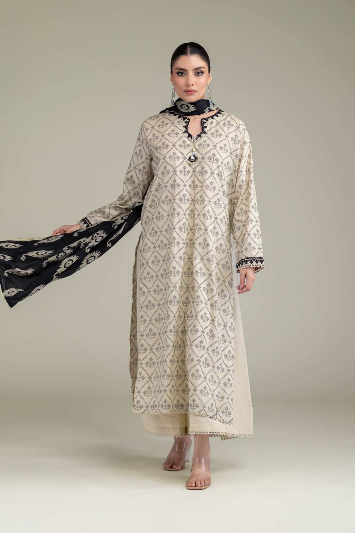 Embroidered Lawn Black Lawn Dupatta - 1-26-238-A-C1-VG