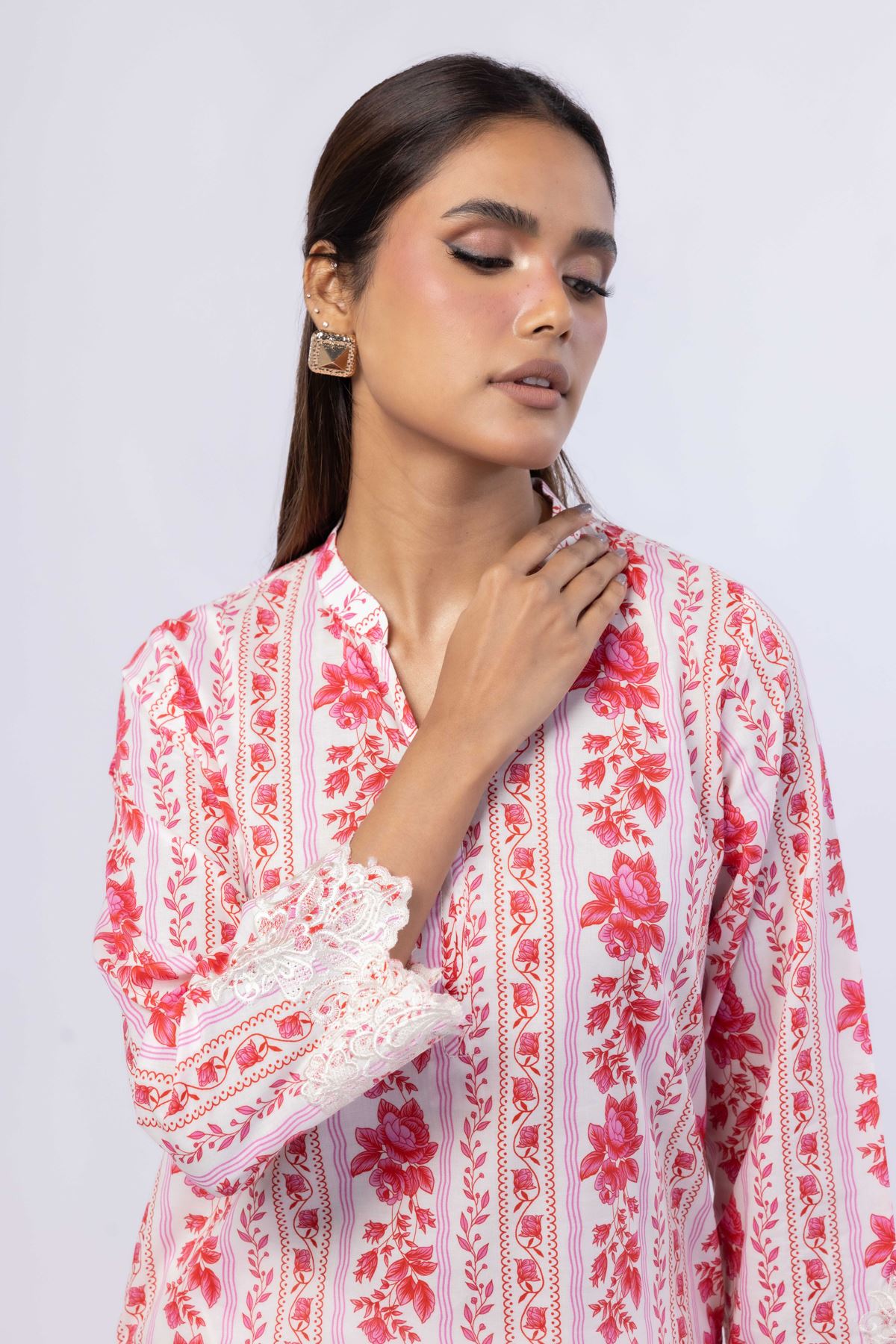 Embroidered Cambric Kurta - 25-08K3-06TA-VG