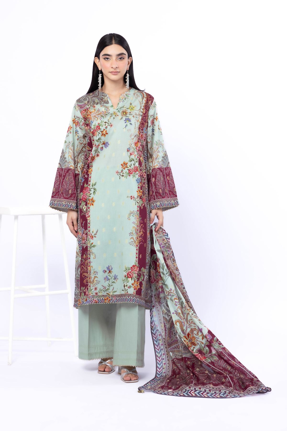 Printed Jacquard Tailored 3 Piece - T-A33-26-104FI1-VG