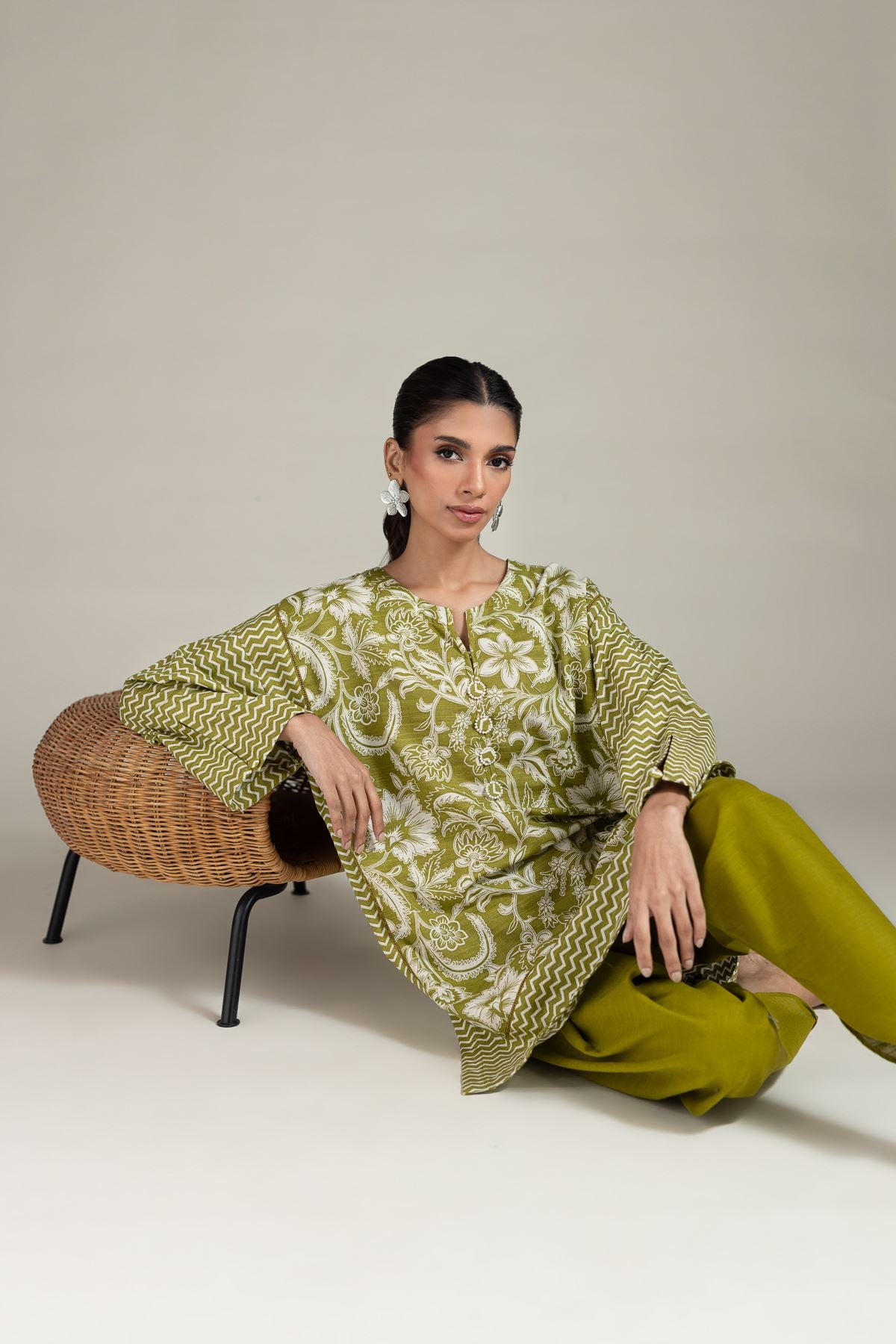 Printed Khaddar Kurta - 25-10-10S6-04TA-VG