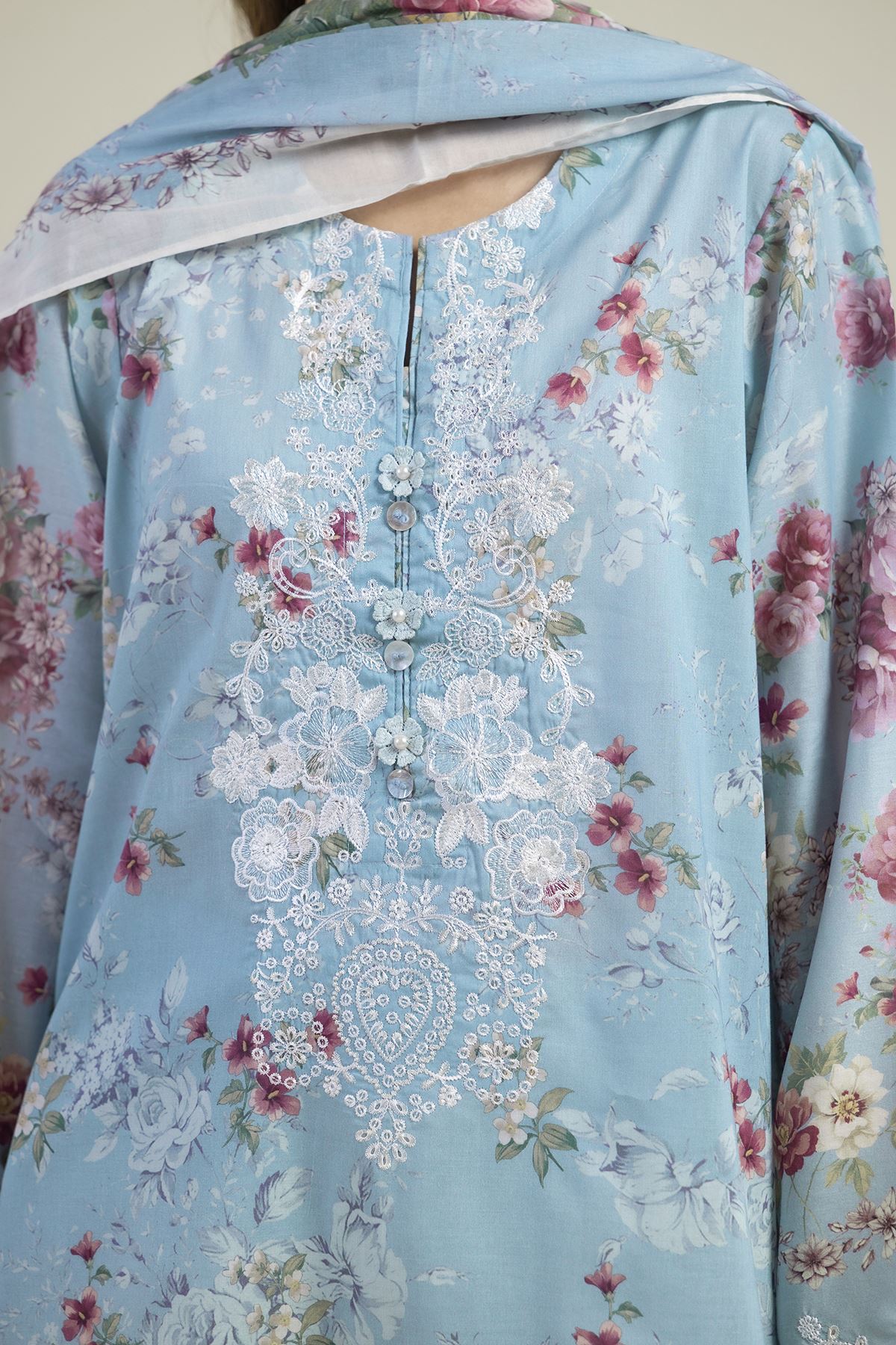 Embroidered Lawn Fabrics 3 Piece - A11-26-109FI1-VG