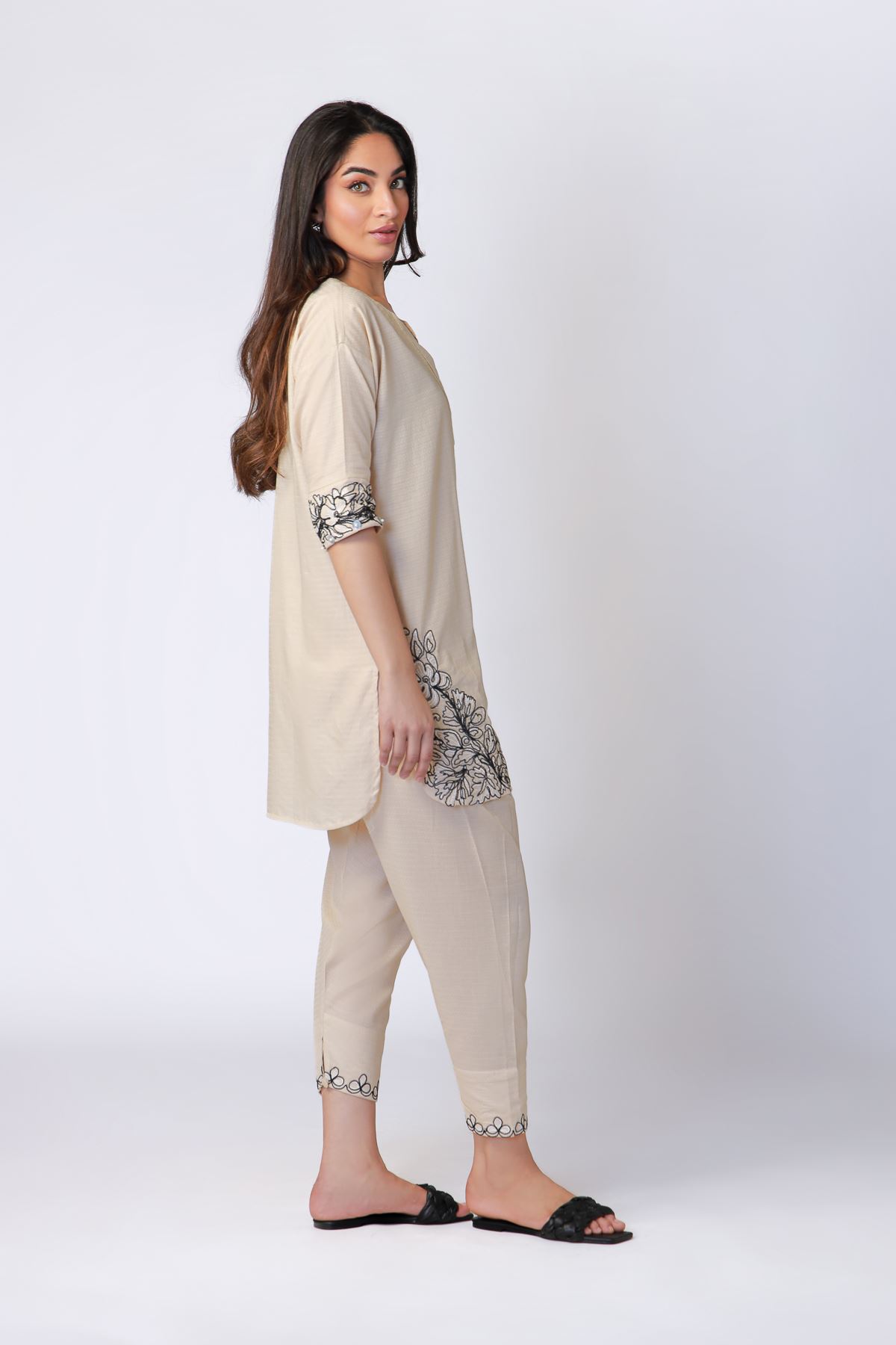 Embroidered Cotton Dobby Kurta - 25-07-7E7-09TA-VG
