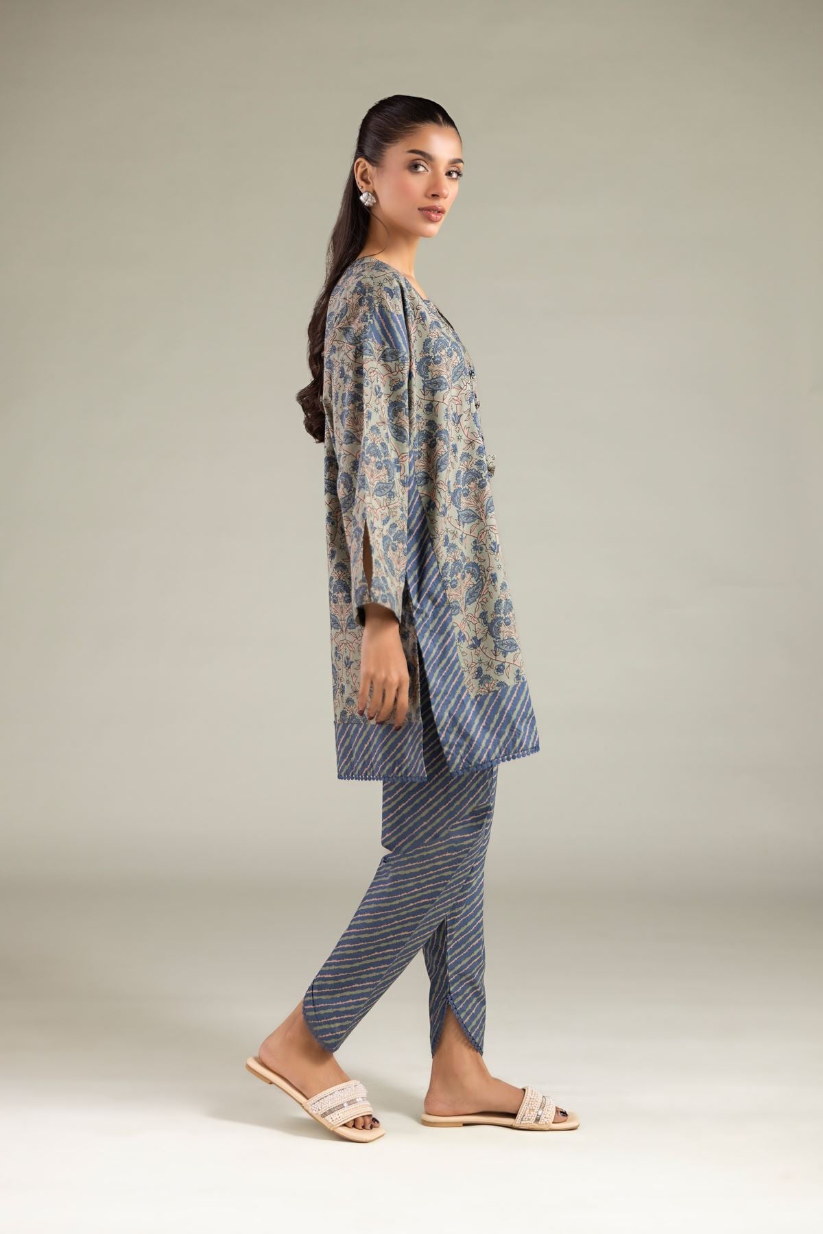 Printed Cambric Printed Shalwar - 1-26-111-A-D-VG