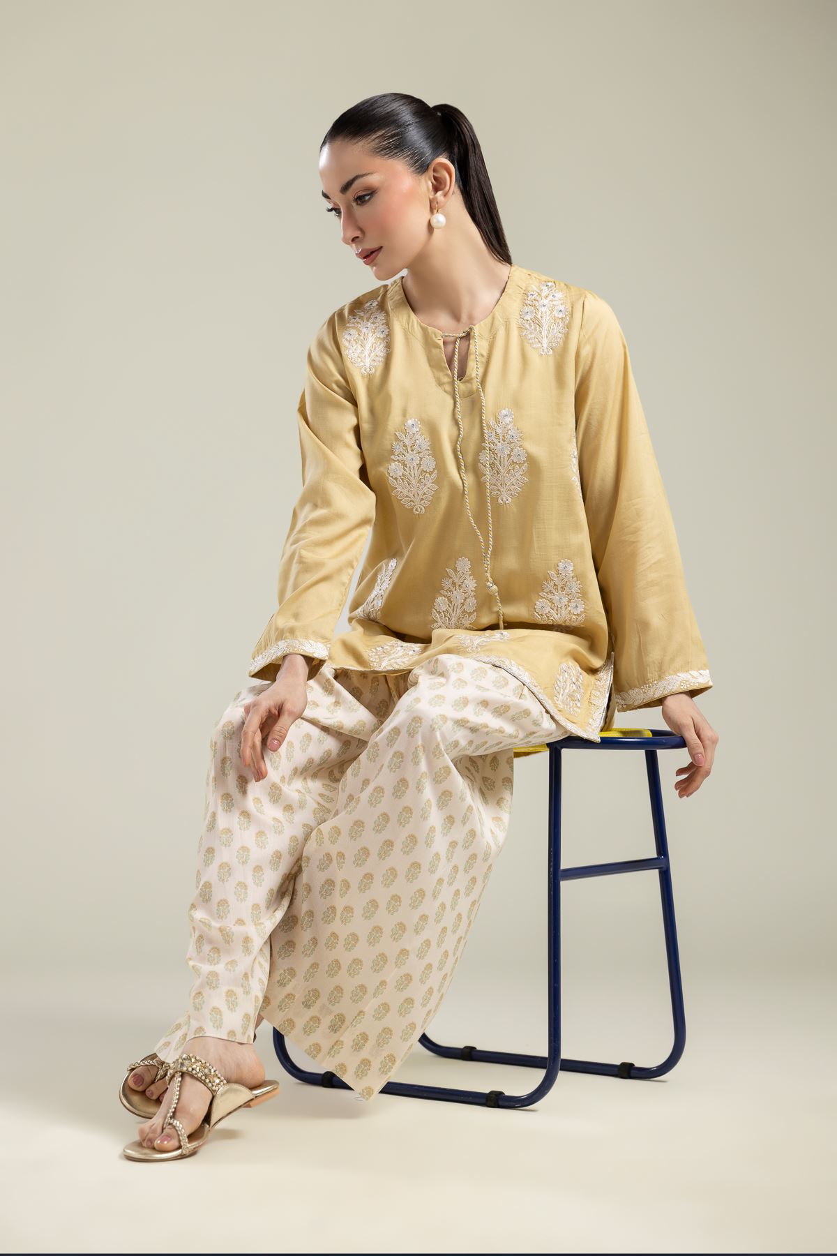 Embroidered Textured Weave Floral Embroidered Kurta - 1-26-106-A-D-VG