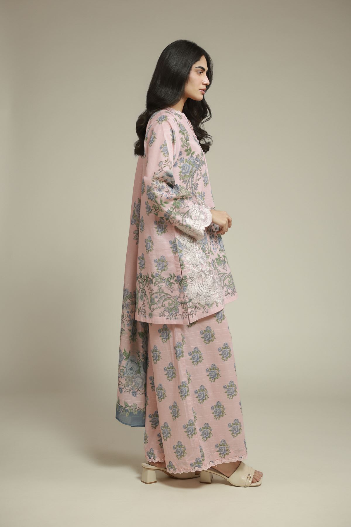 Embroidered Mesuri Tailored 3-Piece Set - T-A22-26-123FF2-VG
